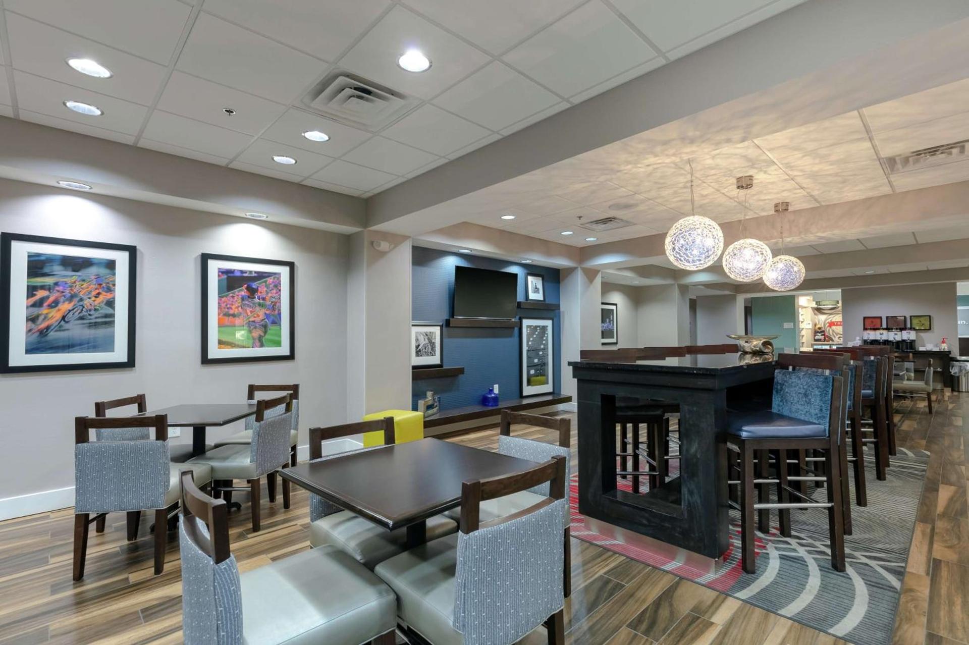 Hampton Inn Emerson - Lakepoint, Ga photo 8