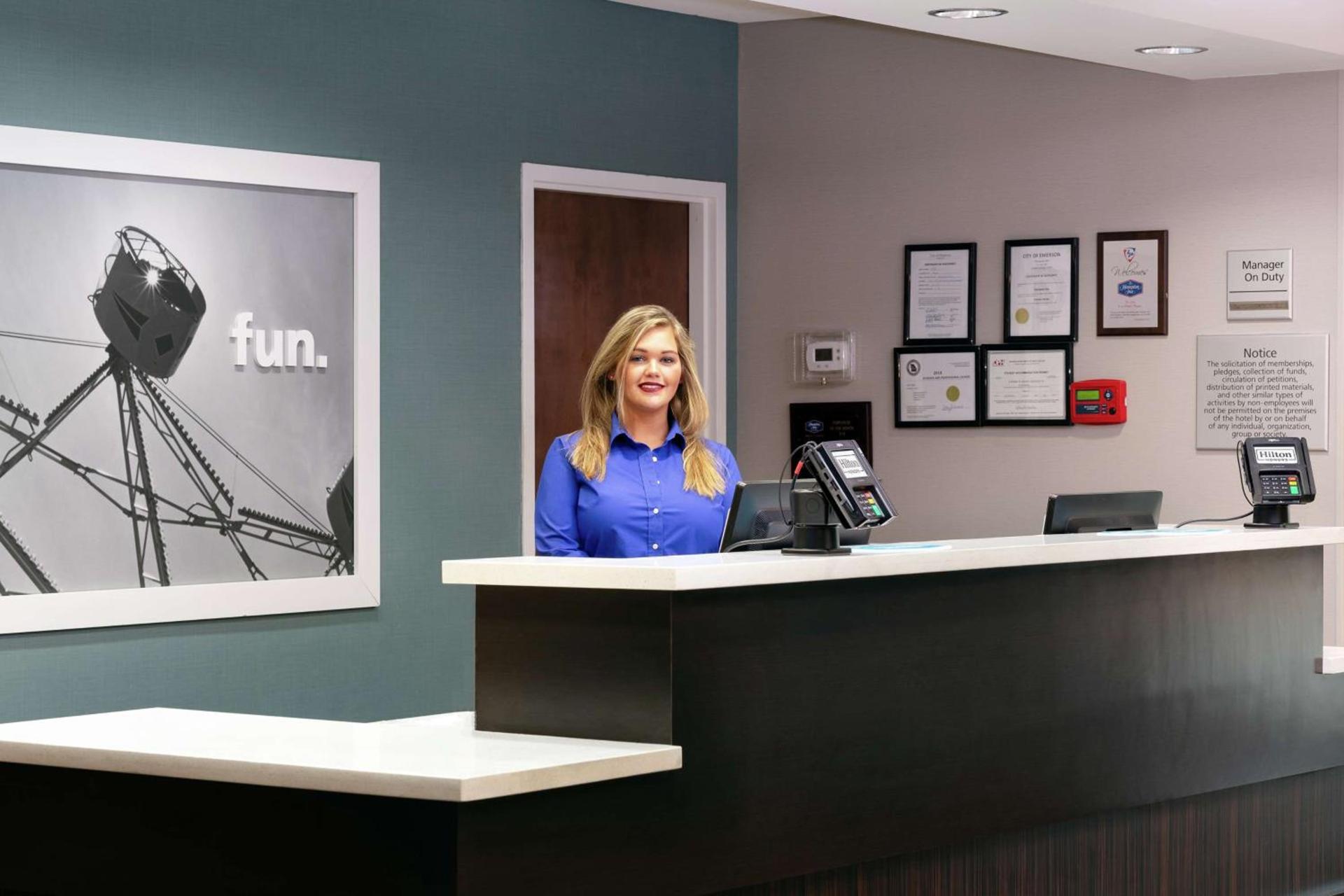 Hampton Inn Emerson - Lakepoint, Ga photo 9