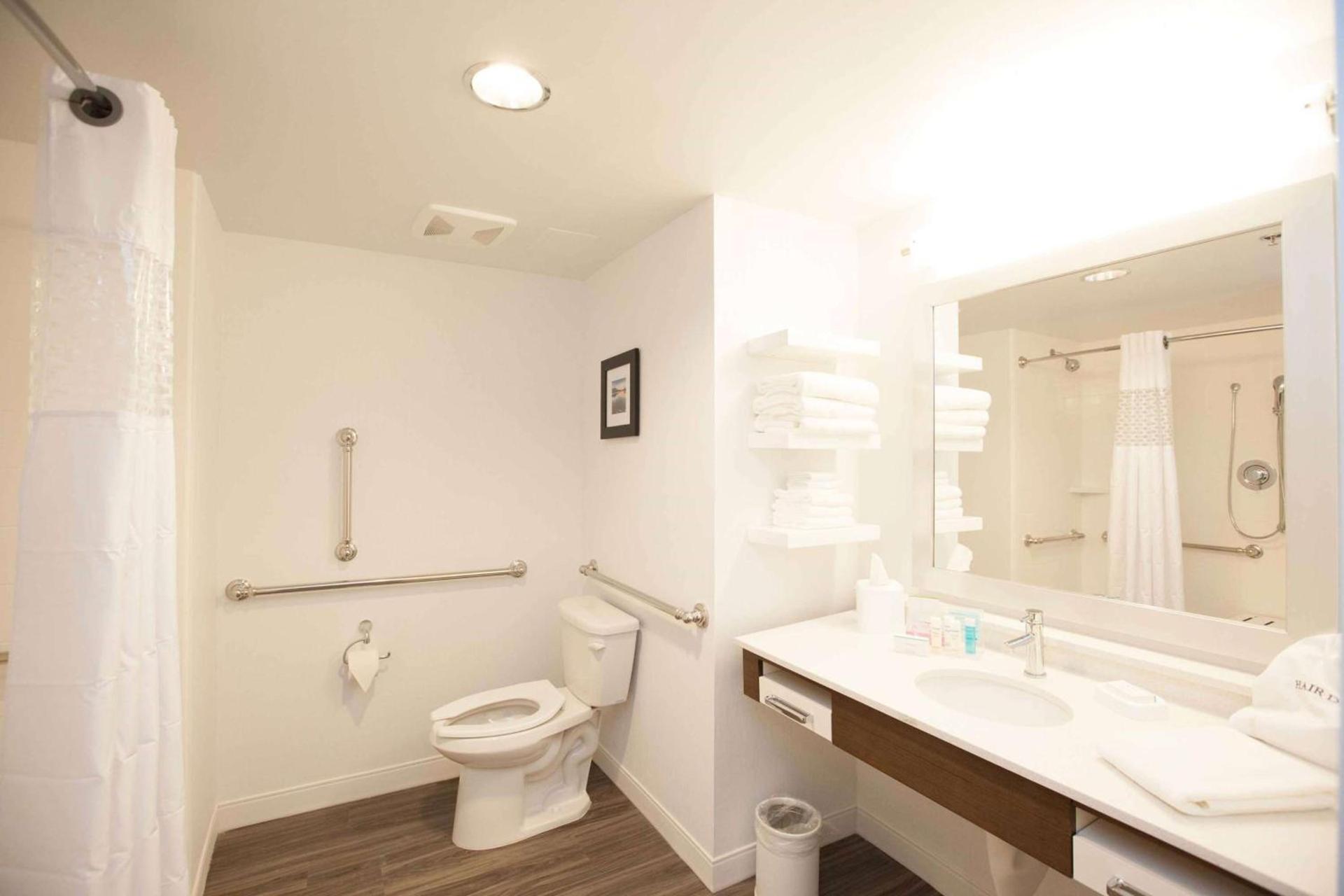 Hampton Inn Emerson - Lakepoint, Ga photo 24