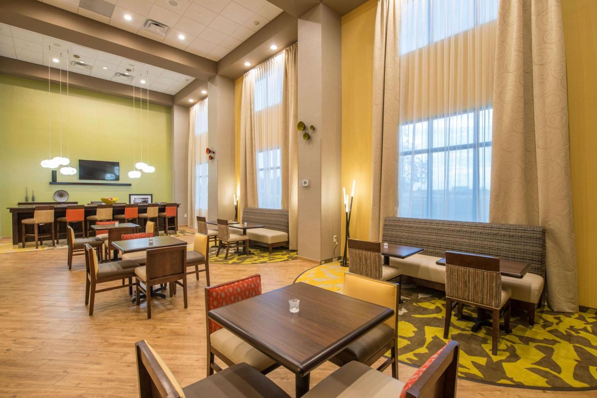 Hampton Inn Waynesboro photo 5