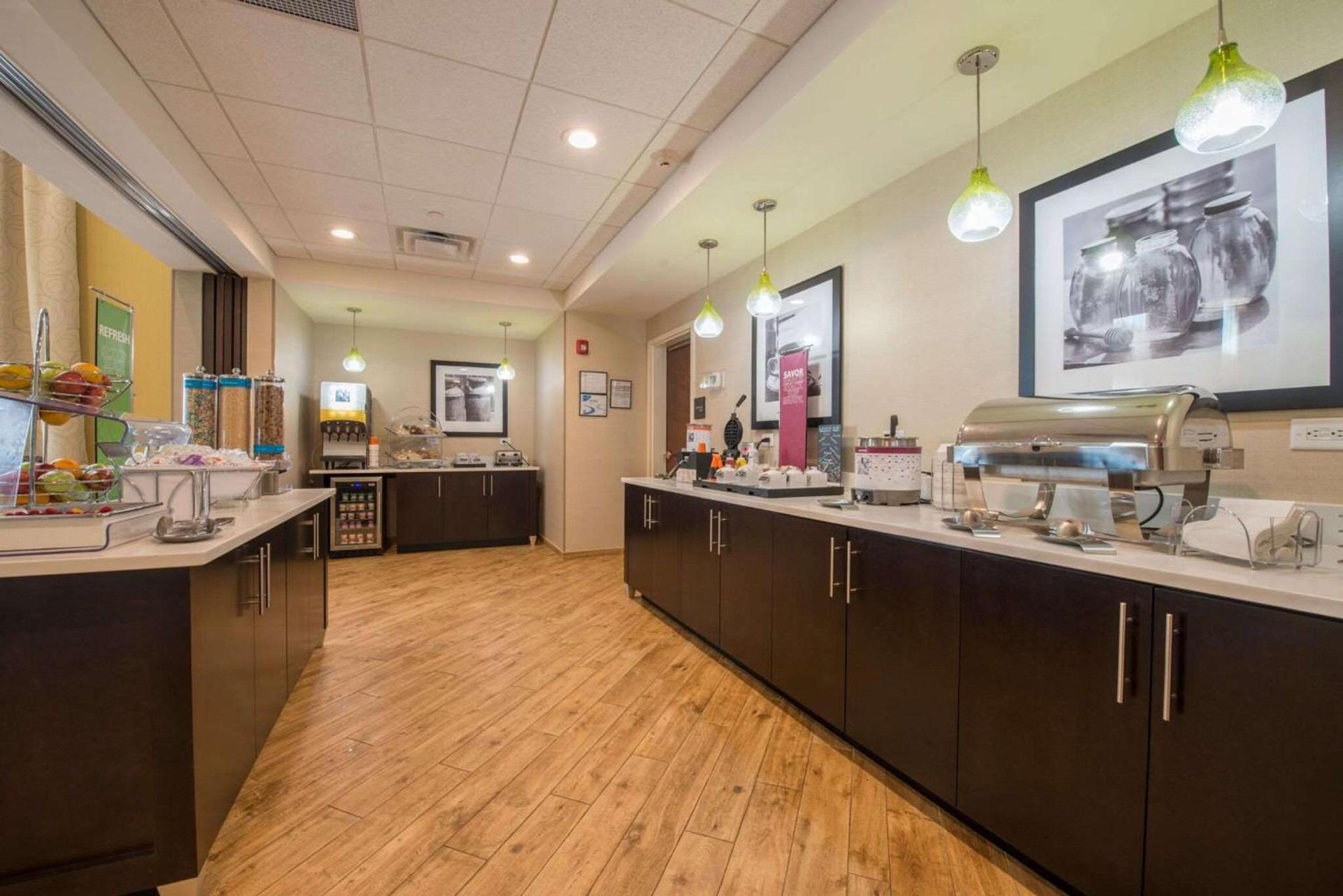 Hampton Inn Waynesboro photo 8