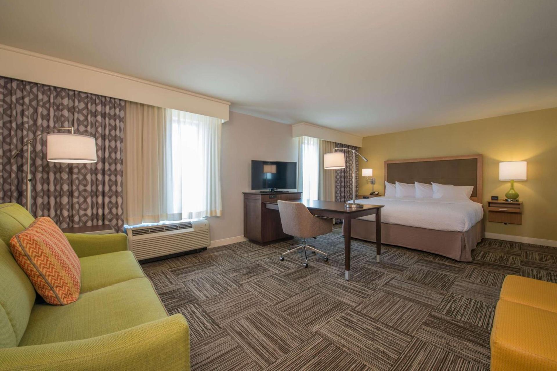 Hampton Inn Waynesboro photo 19
