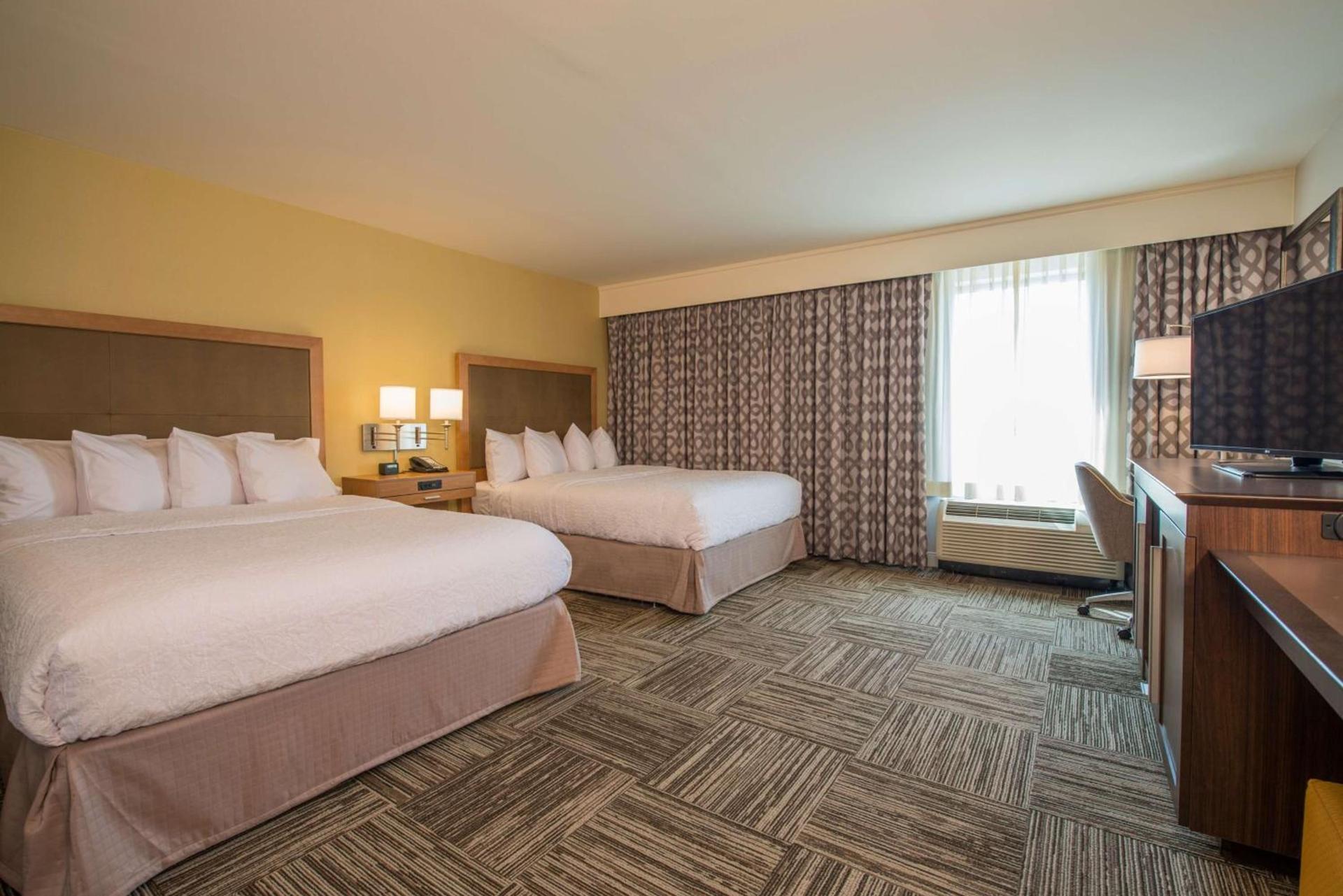 Hampton Inn Waynesboro photo 23