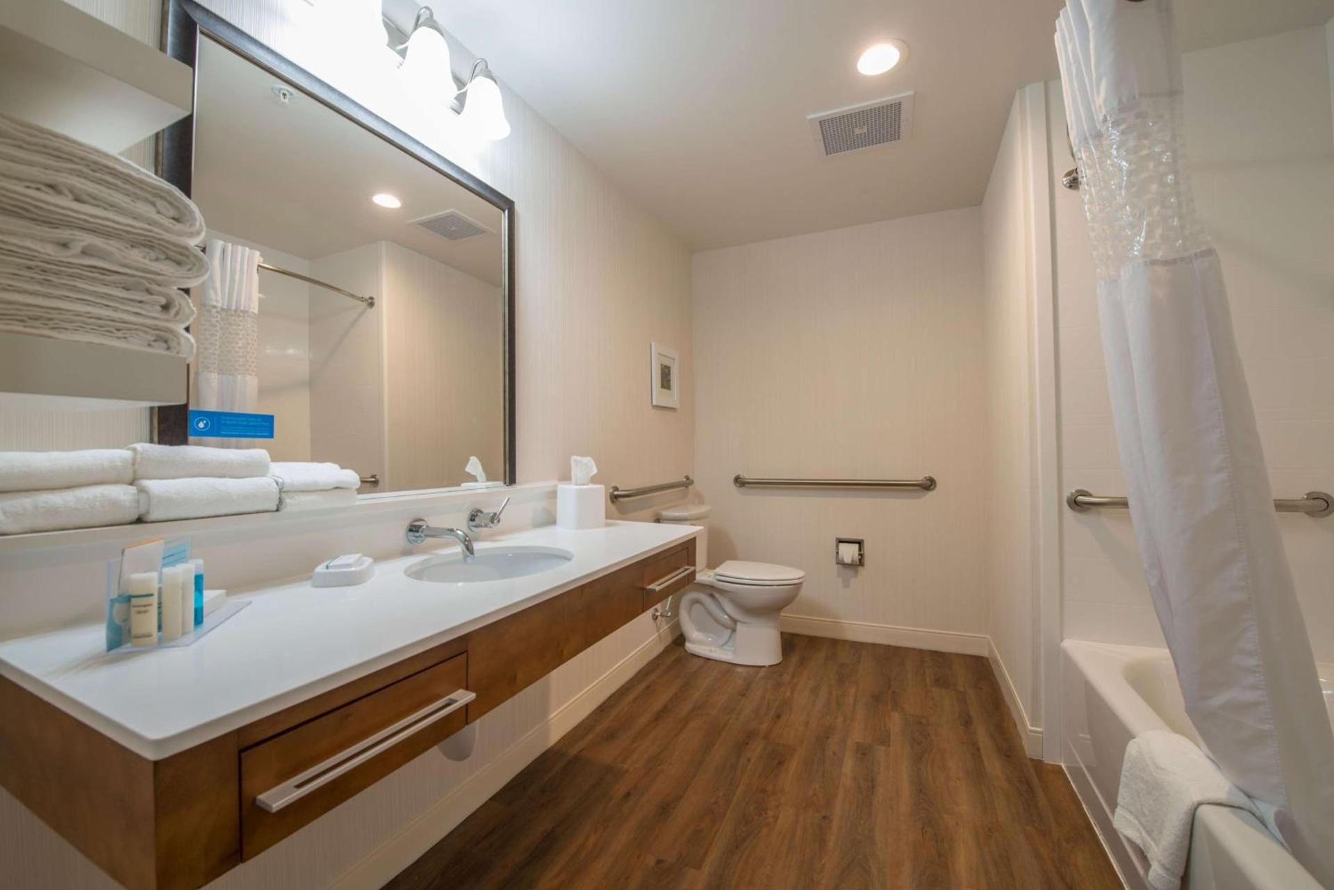 Hampton Inn Waynesboro photo 25