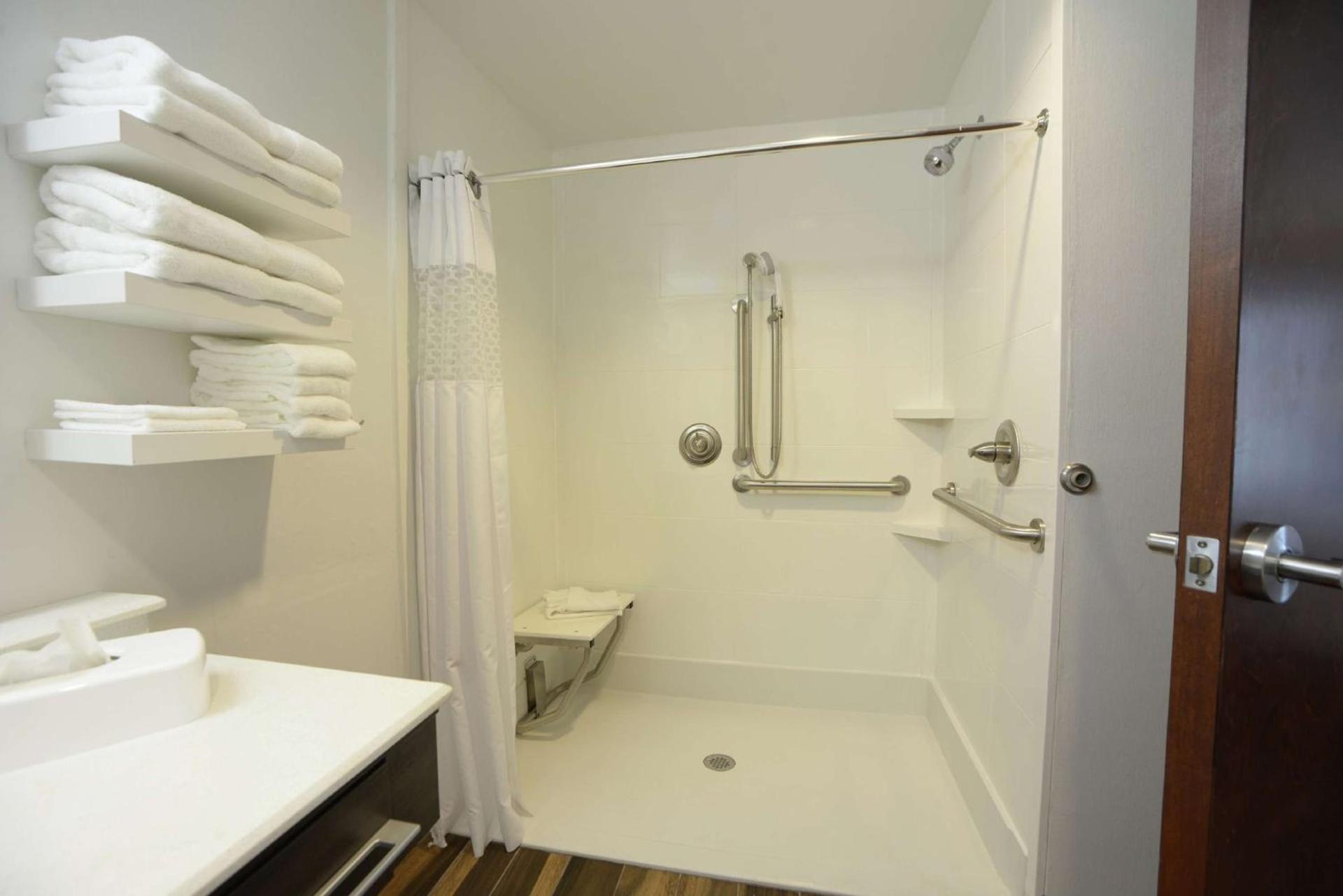 Hampton Inn & Suites Ponca City photo 21