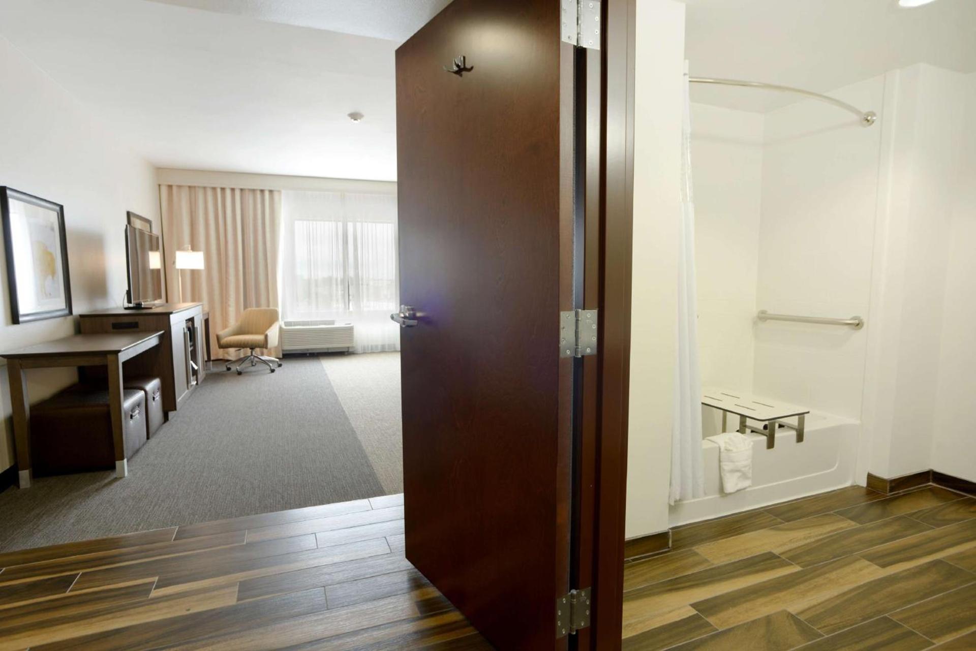 Hampton Inn & Suites Ponca City photo 34