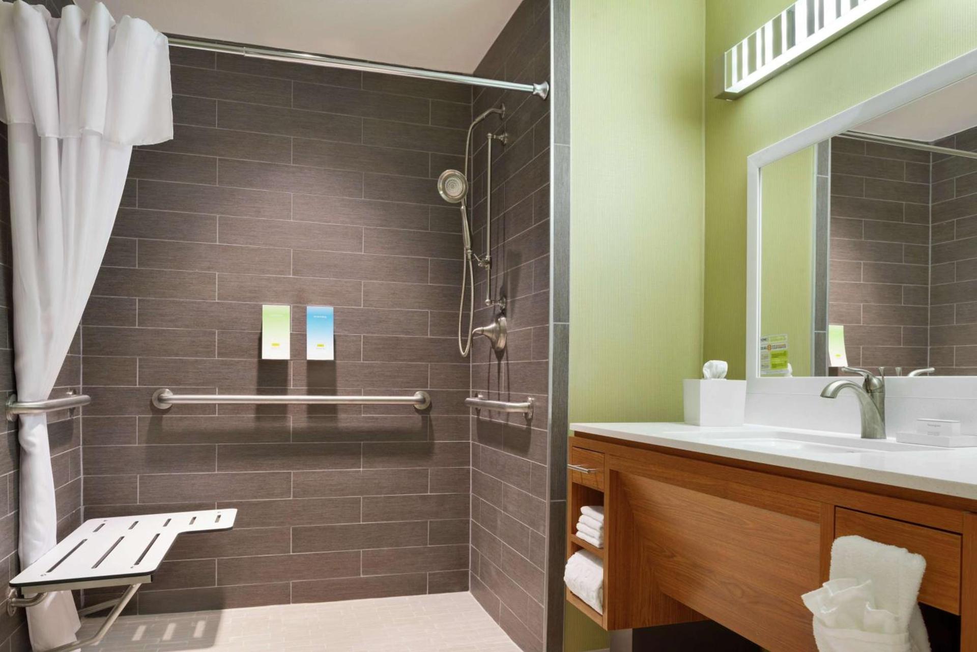 Home2 Suites by Hilton Alexandria photo 13