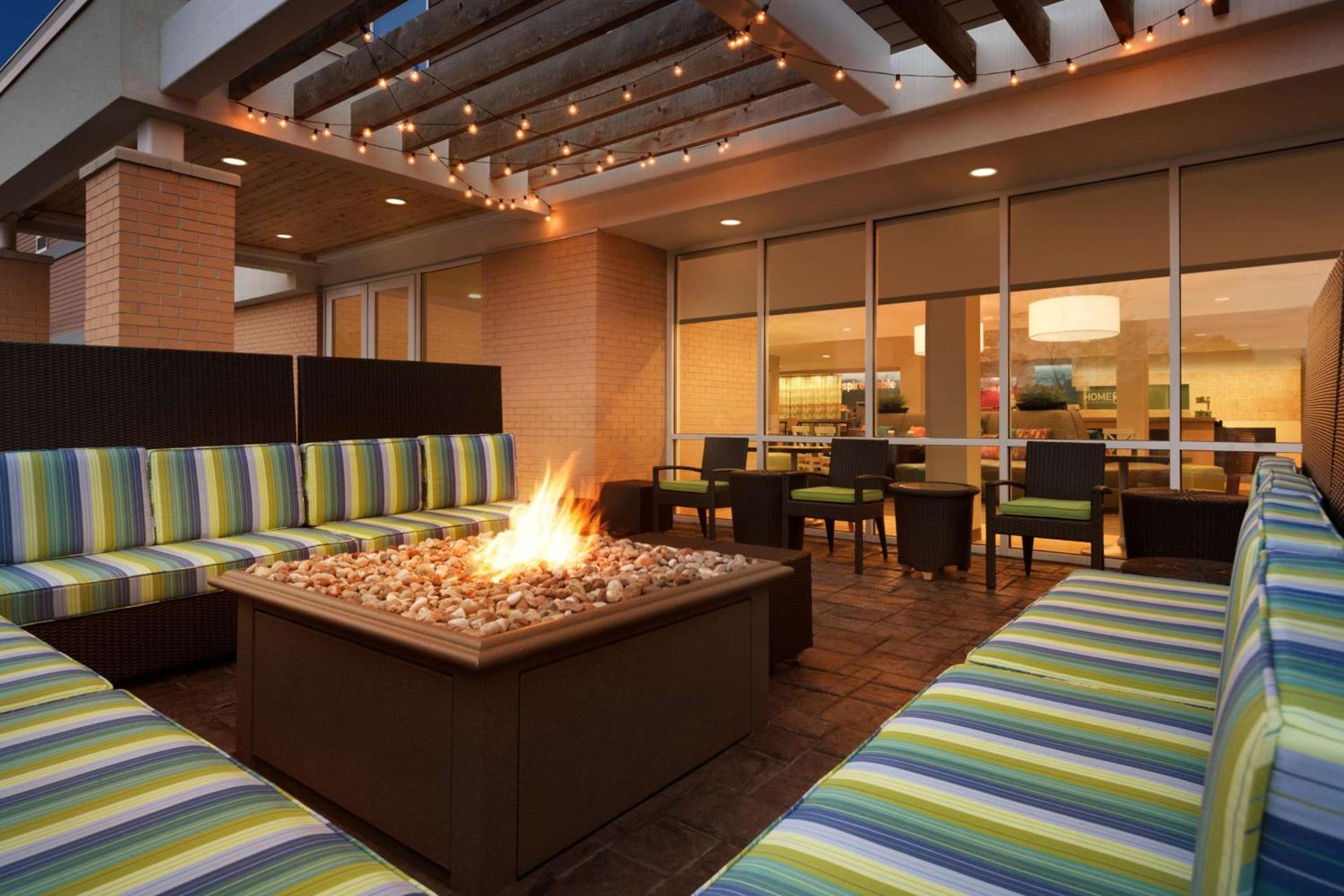 Home2 Suites by Hilton Milwaukee Brookfield photo 4