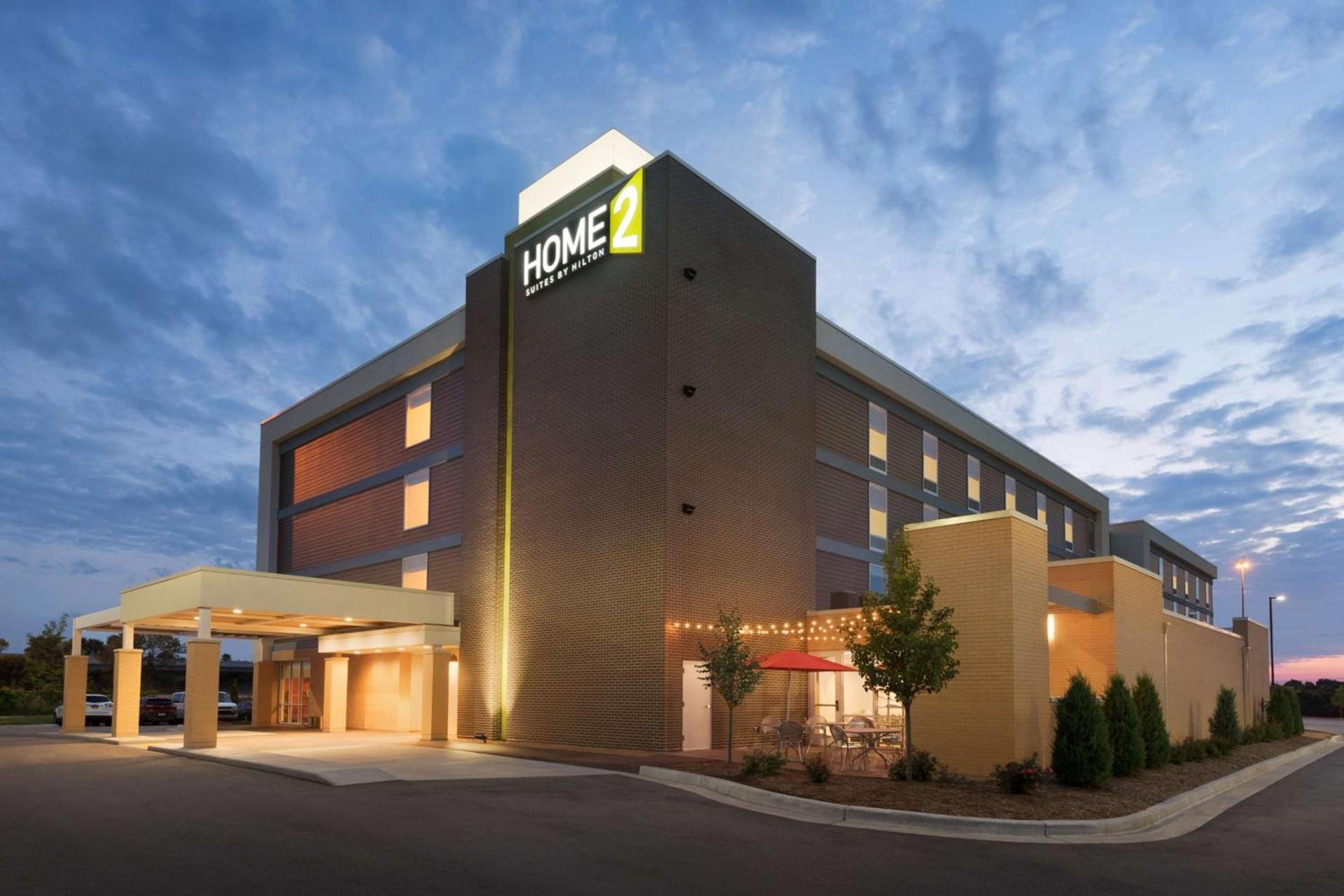 Home2 Suites by Hilton Milwaukee Brookfield photo 3