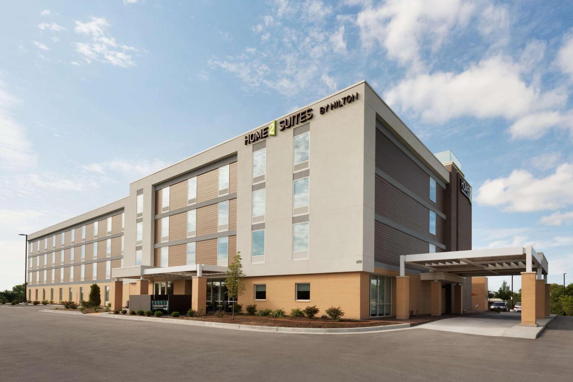 Home2 Suites by Hilton Milwaukee Brookfield — hotel in Waukesha