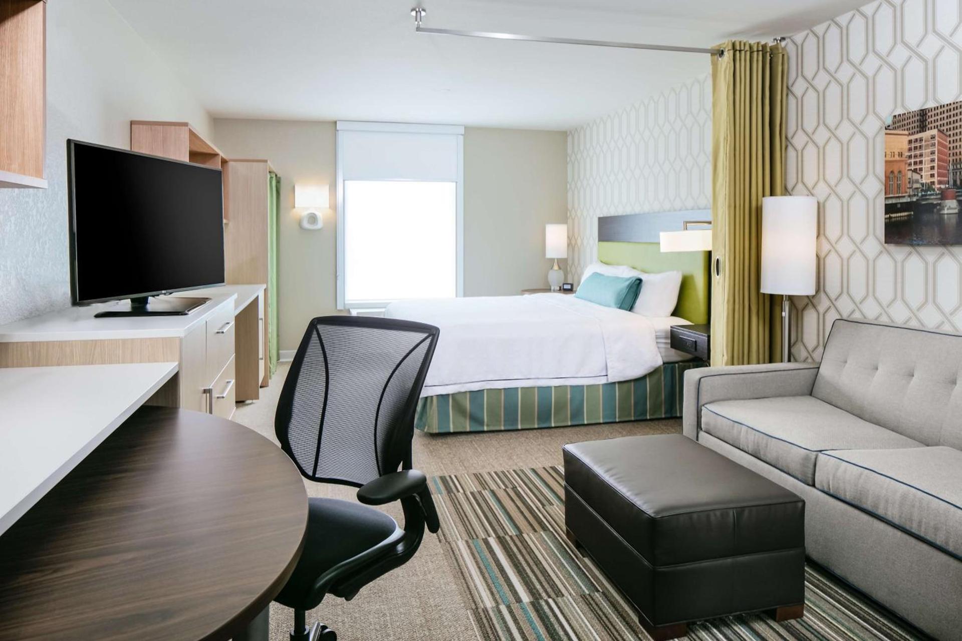 Home2 Suites by Hilton Milwaukee Brookfield photo 13