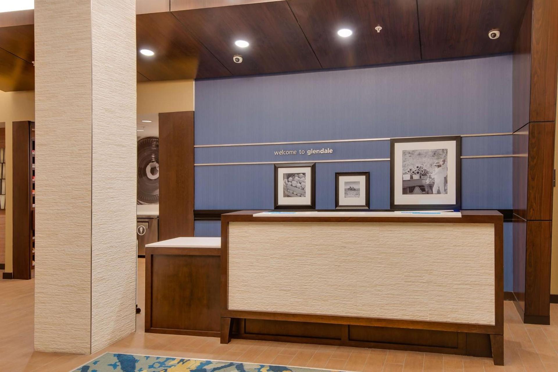 Hampton Inn & Suites Los Angeles - Glendale photo 12