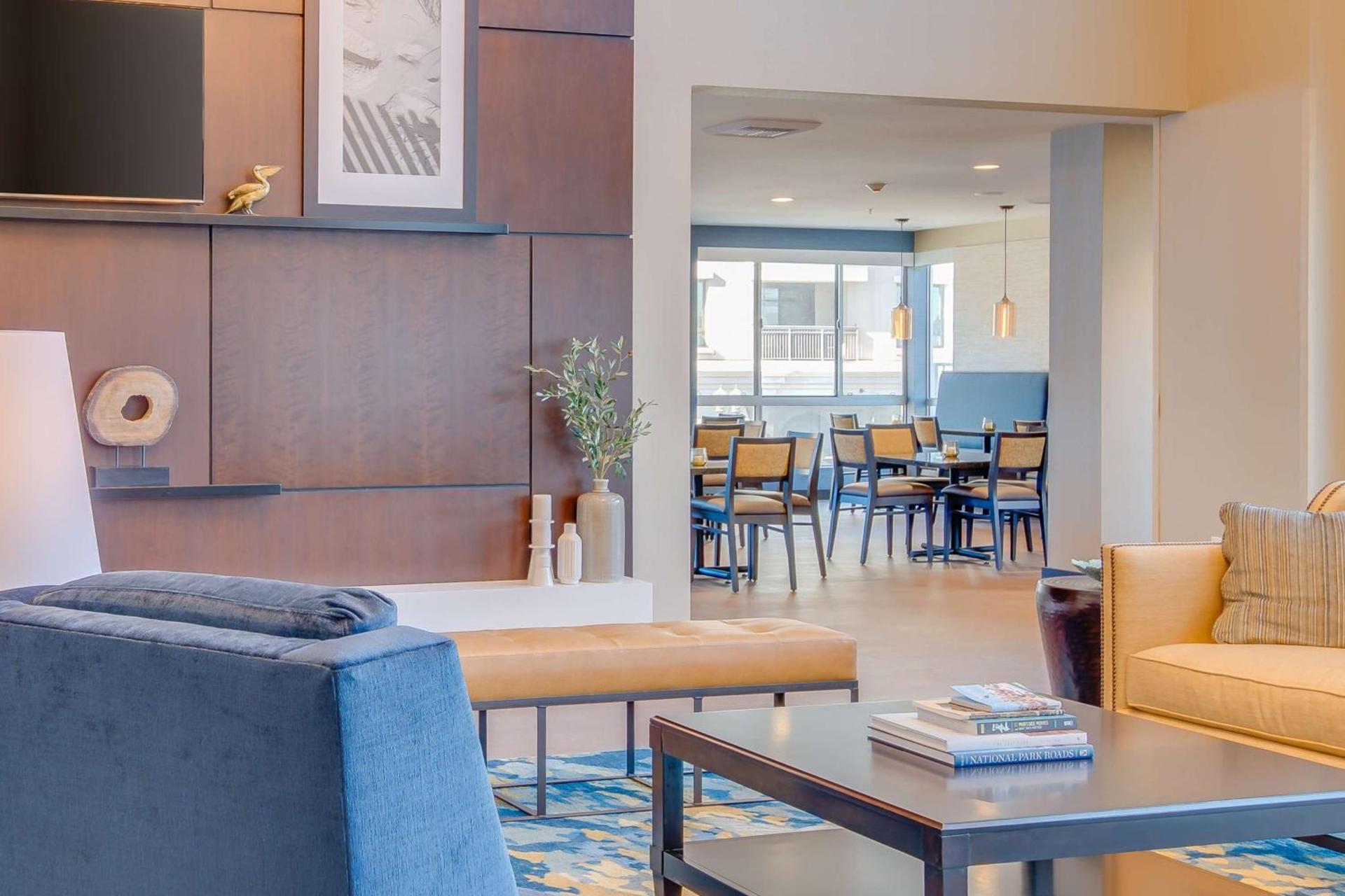 Hampton Inn & Suites Los Angeles - Glendale photo 15