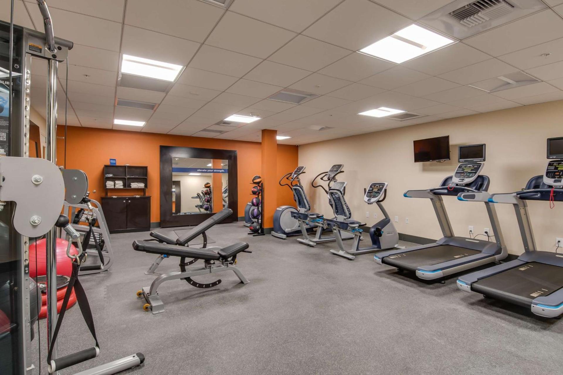 Hampton Inn & Suites Los Angeles - Glendale photo 36