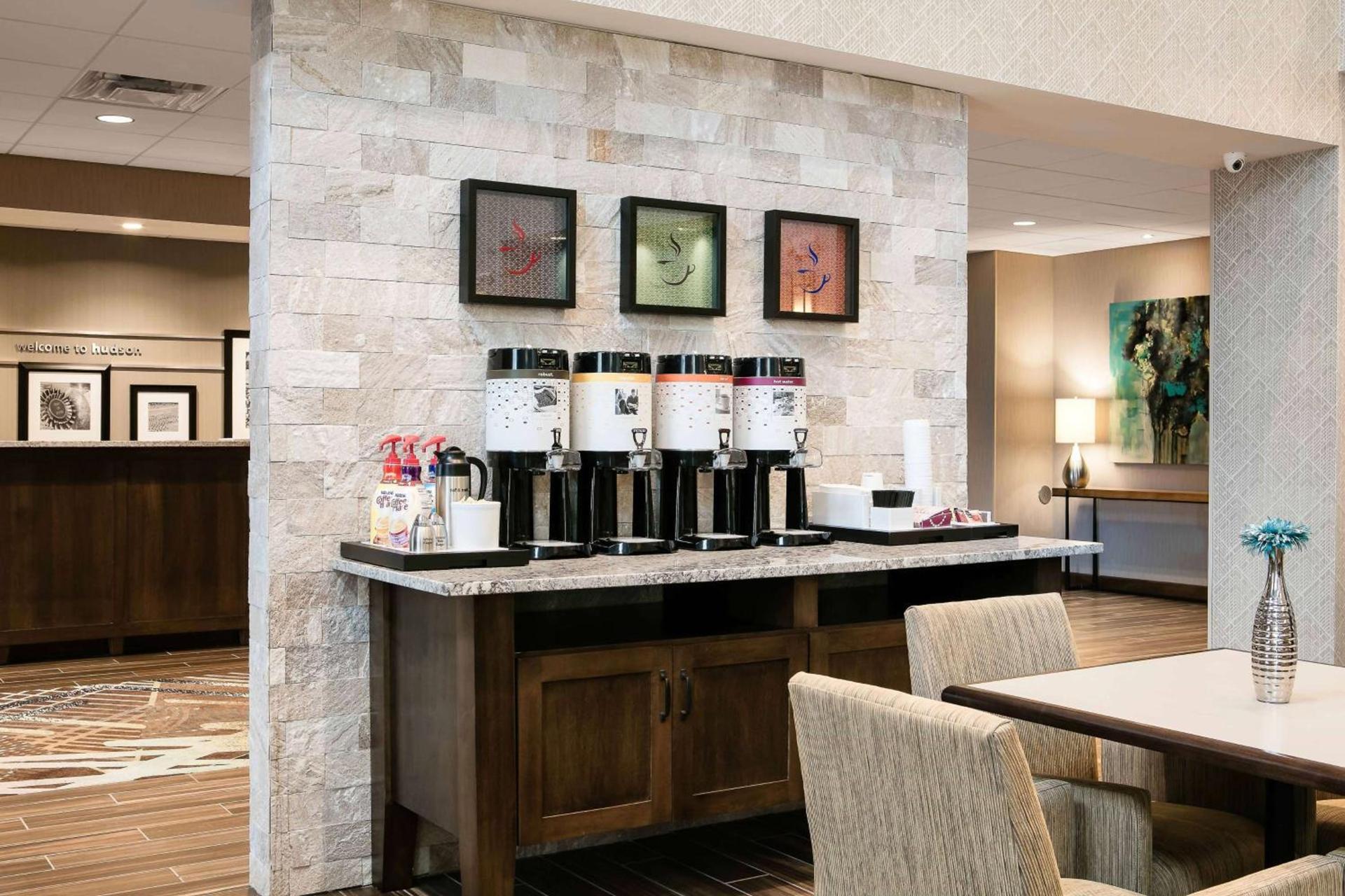 Hampton Inn & Suites-Hudson Wisconsin photo 5