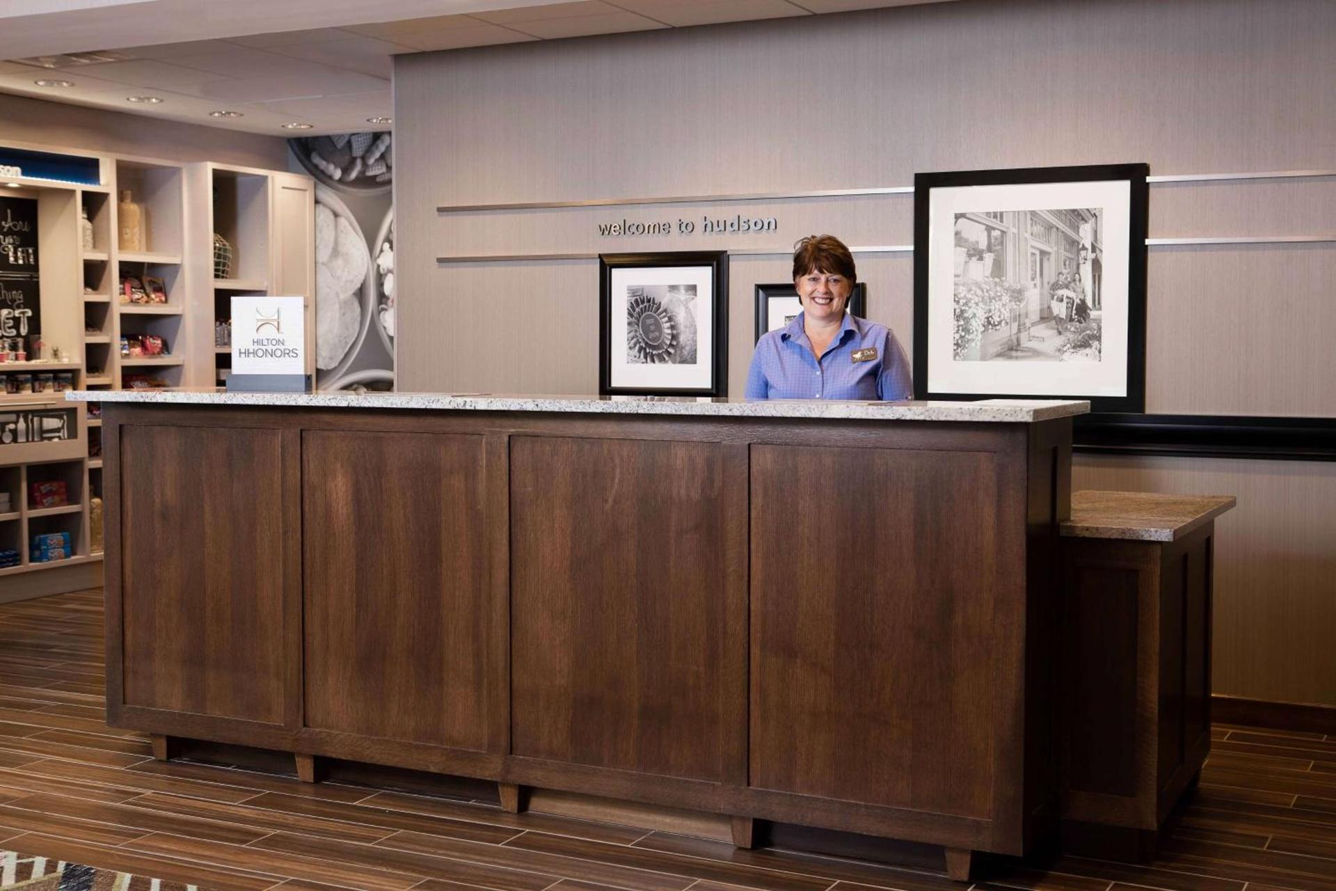 Hampton Inn & Suites-Hudson Wisconsin photo 3