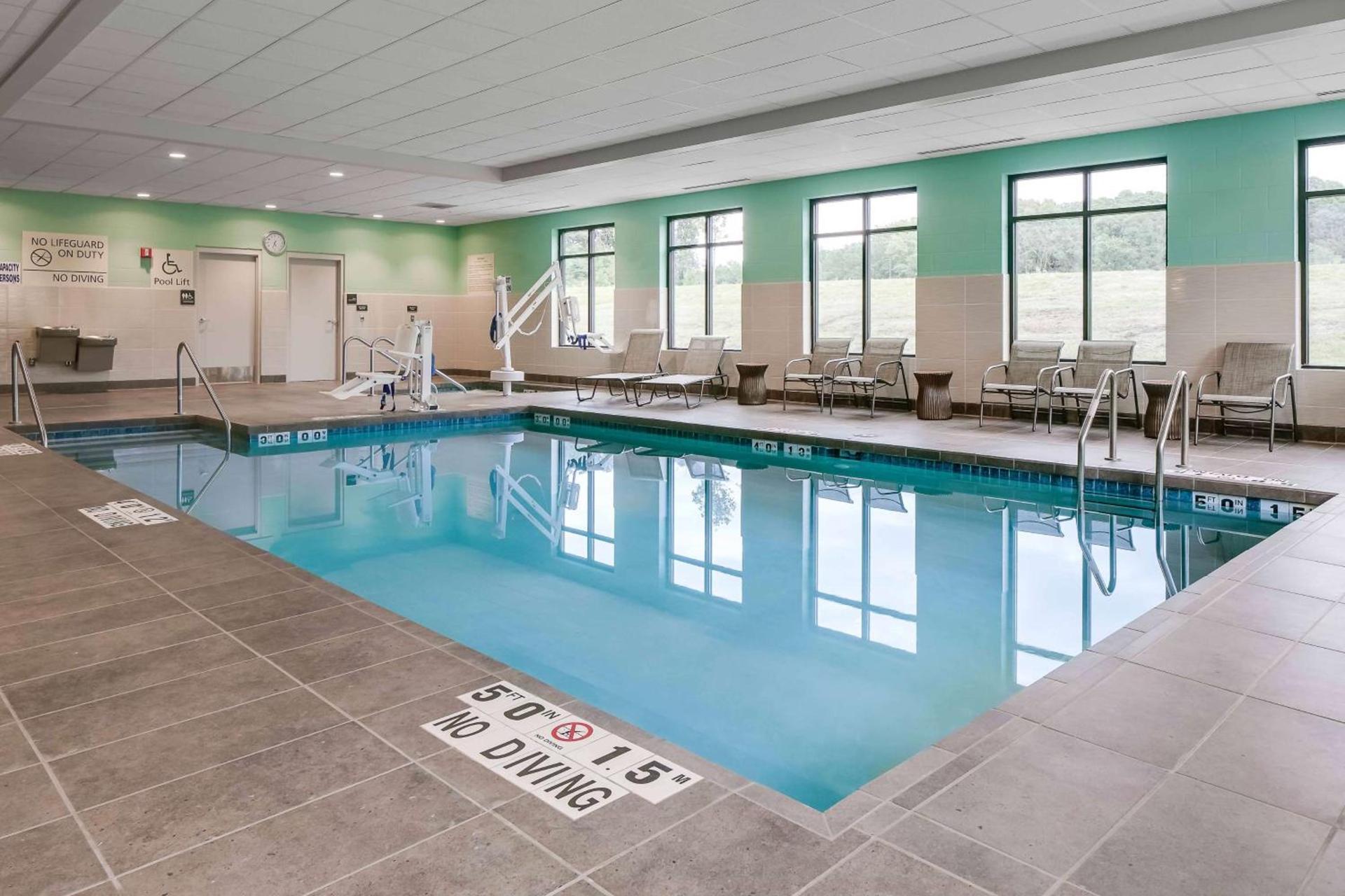 Hampton Inn & Suites-Hudson Wisconsin photo 8