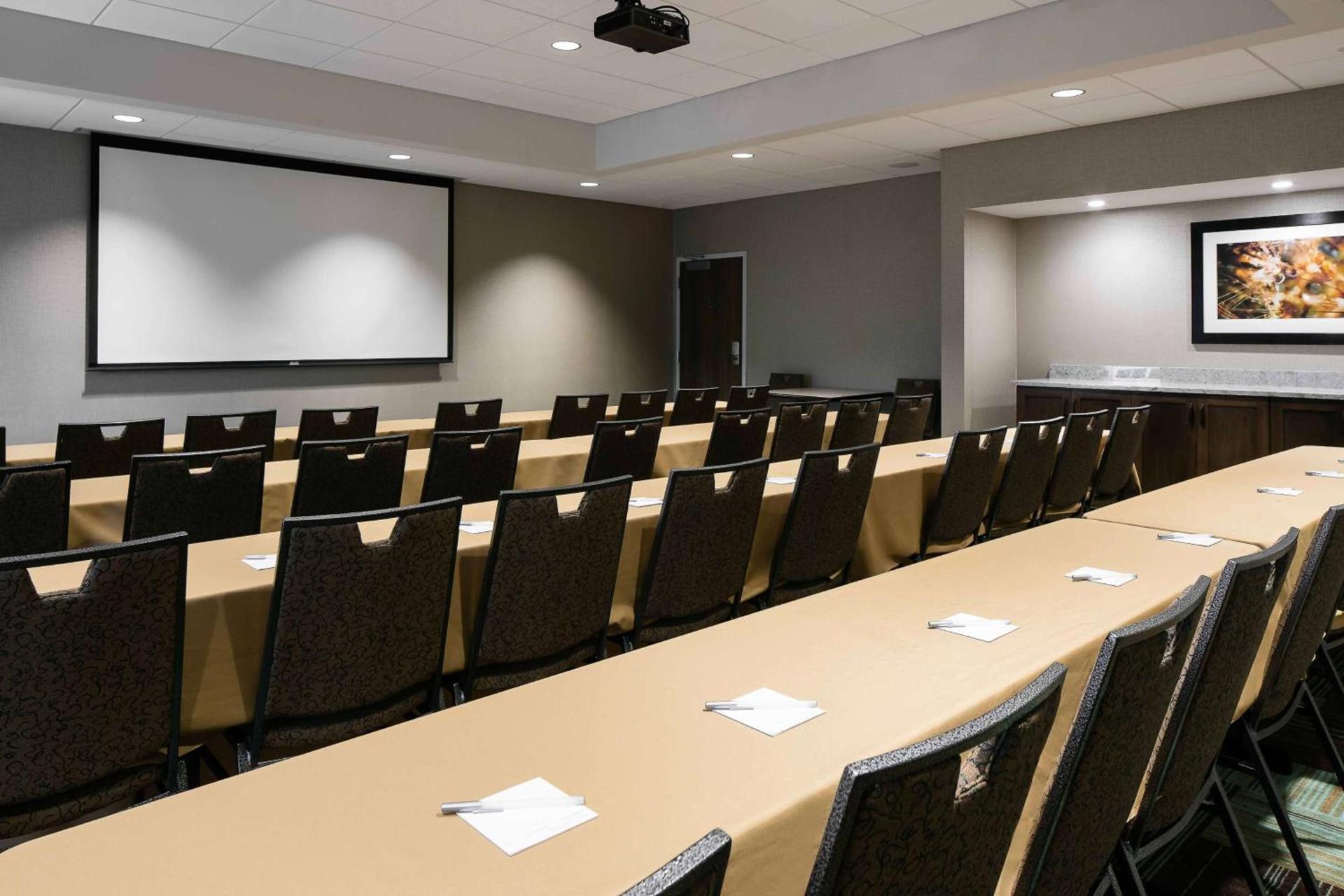 Hampton Inn & Suites-Hudson Wisconsin photo 34