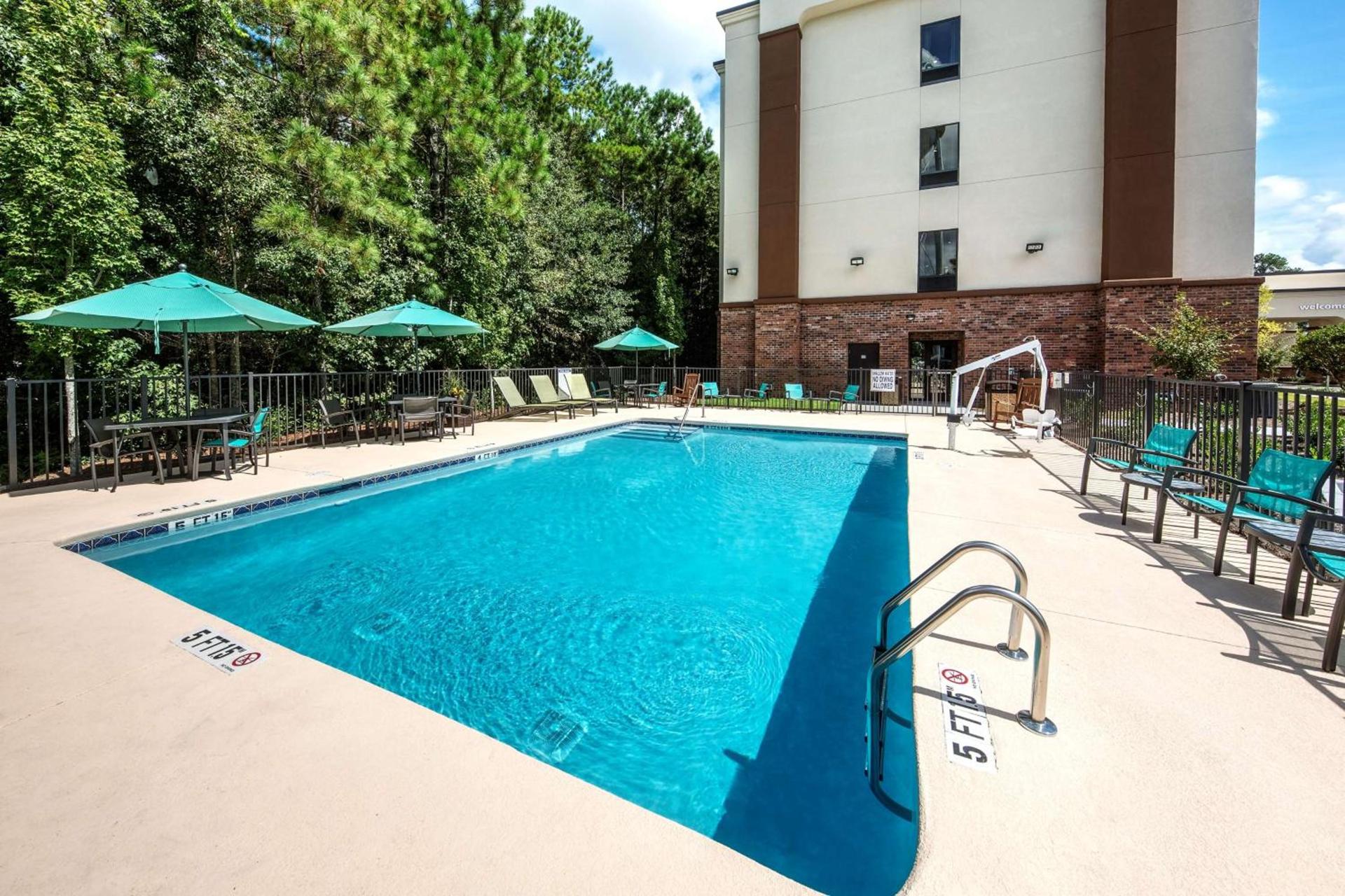 Hampton Inn Summerville SC photo 8