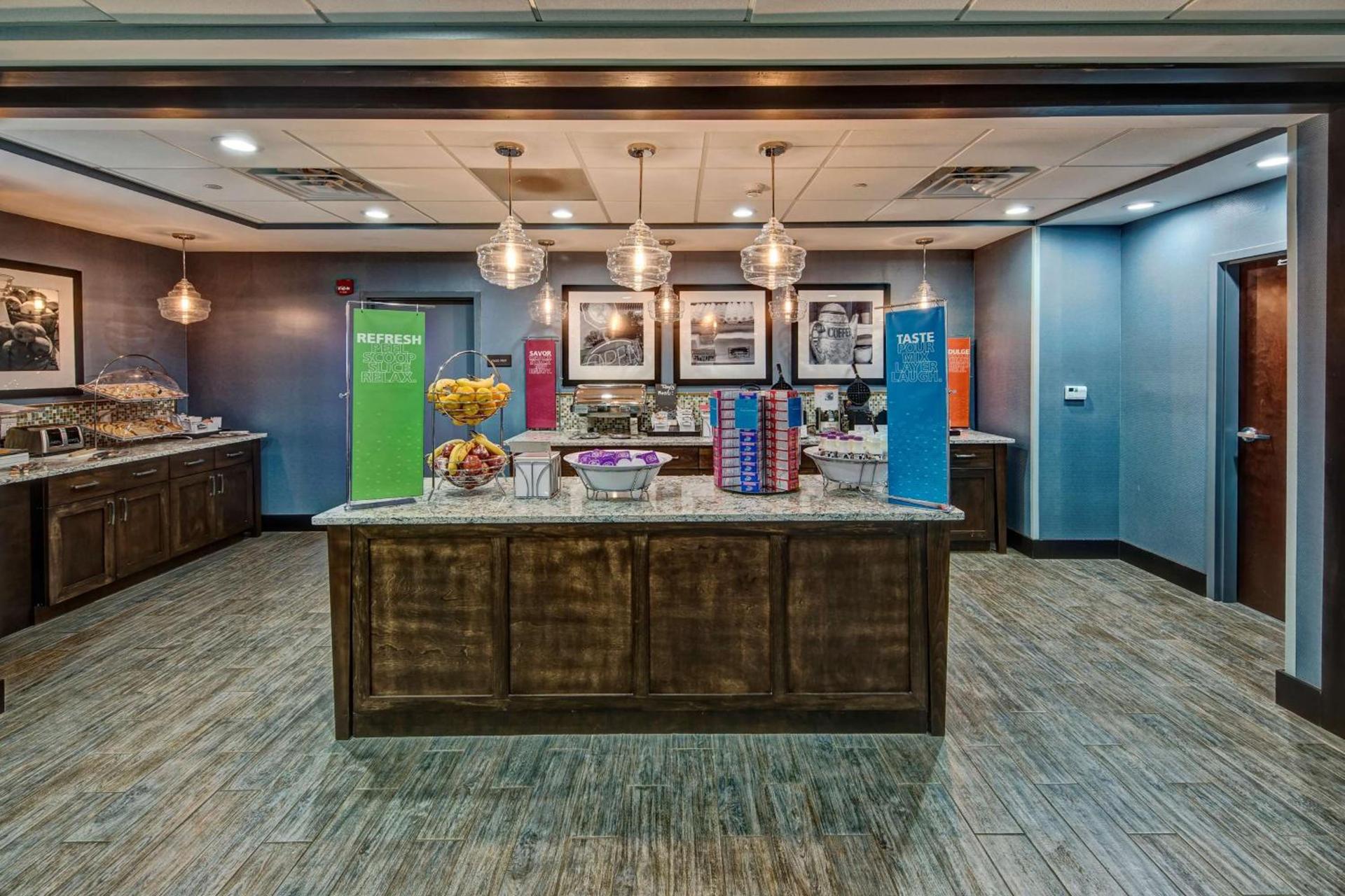 Hampton Inn Summerville SC photo 9