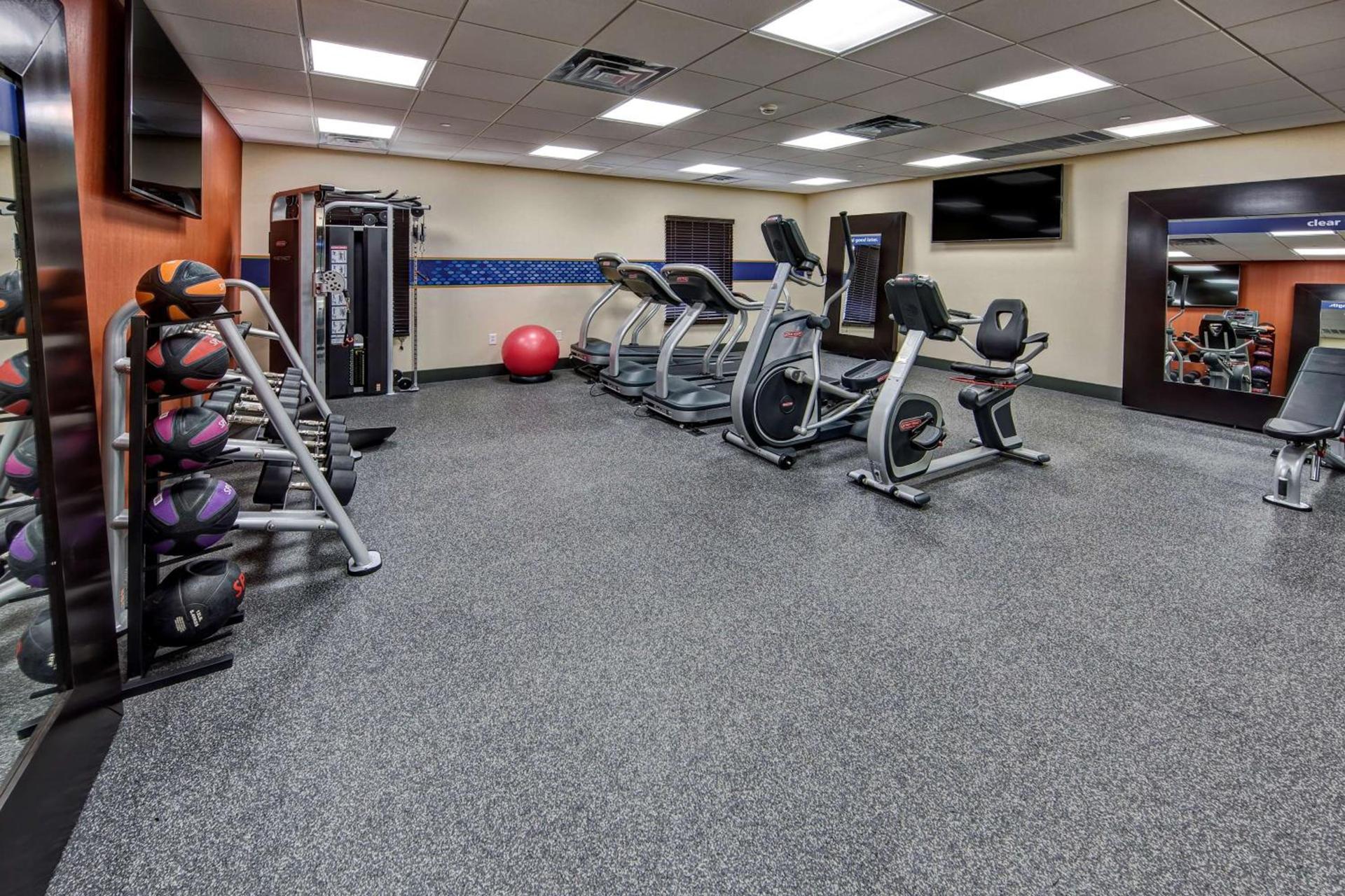 Hampton Inn Summerville SC photo 14