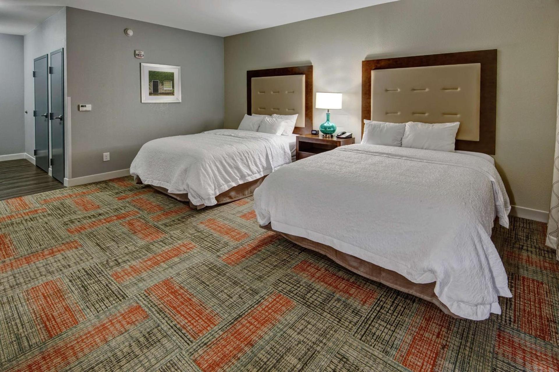 Hampton Inn Summerville SC photo 16
