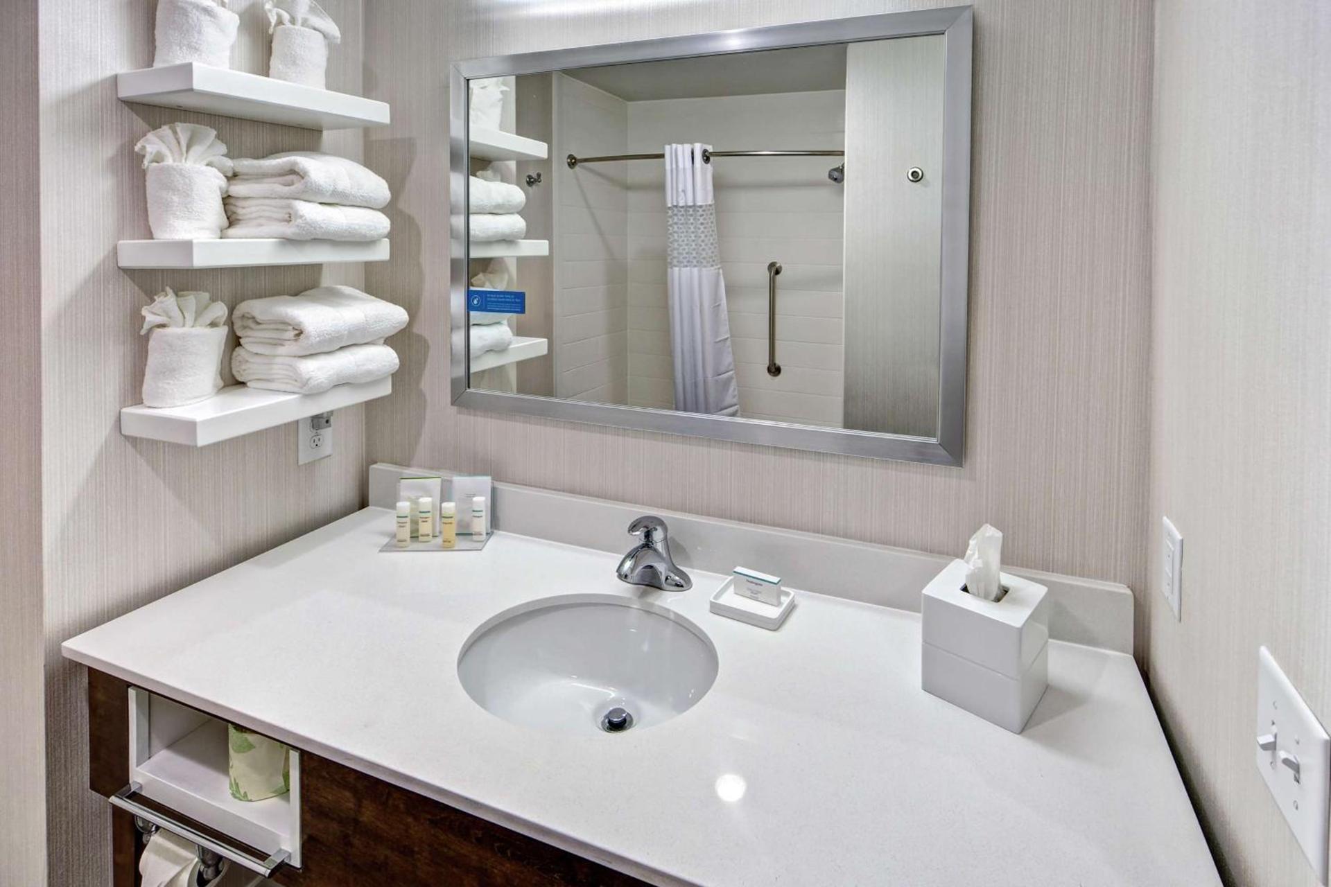 Hampton Inn Summerville SC photo 17