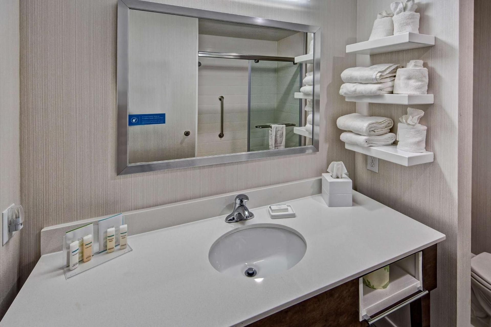 Hampton Inn Summerville SC photo 21