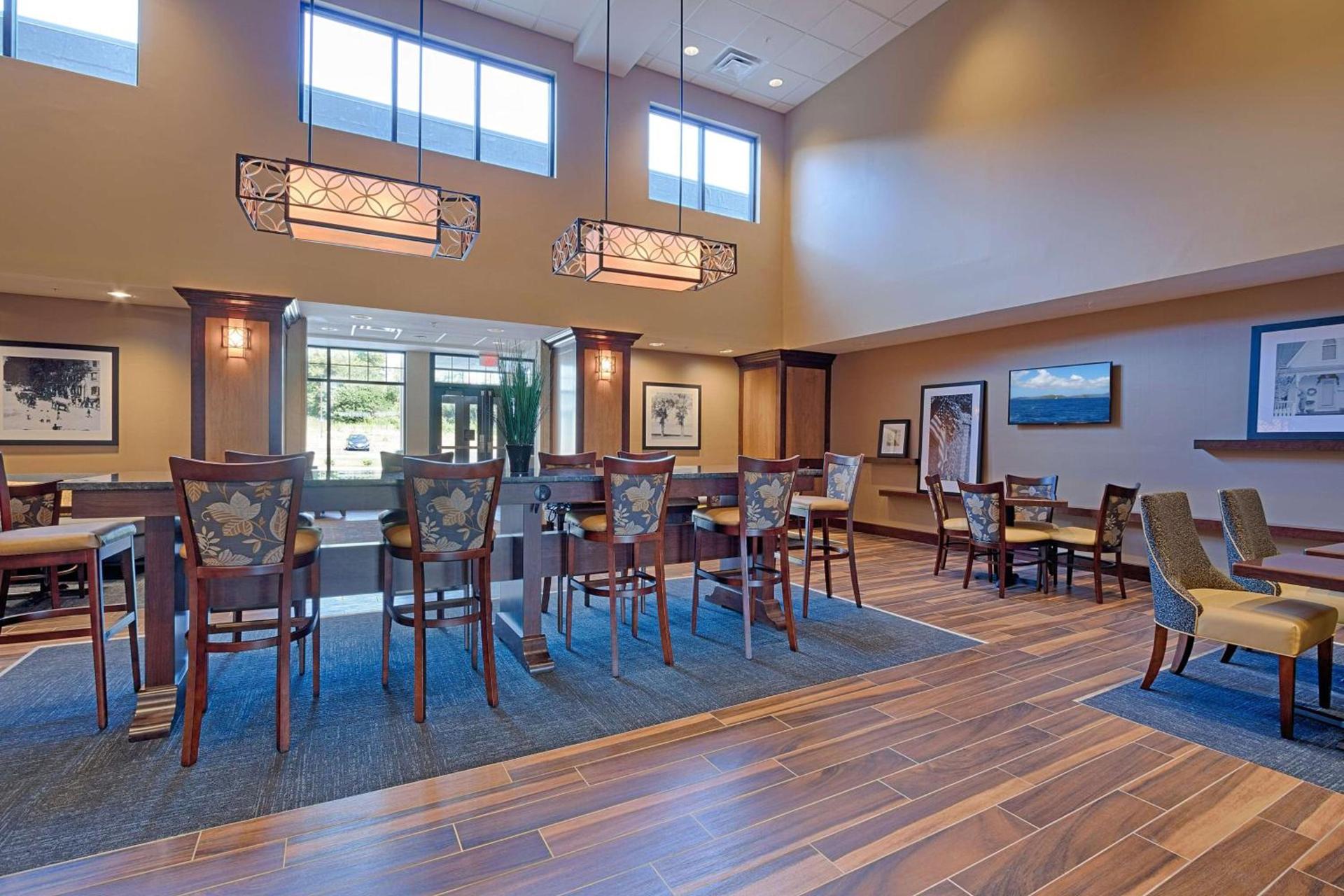 Hampton Inn & Suites Cazenovia, NY photo 5