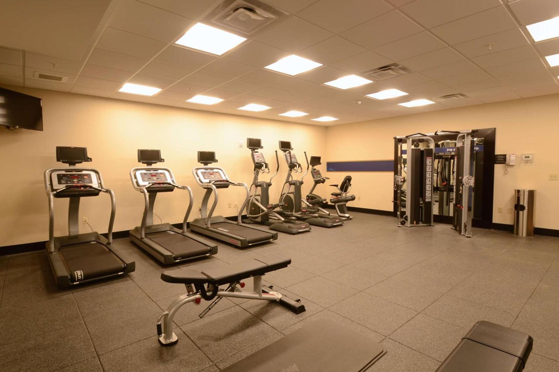 Hampton Inn & Suites Cazenovia, NY photo 13