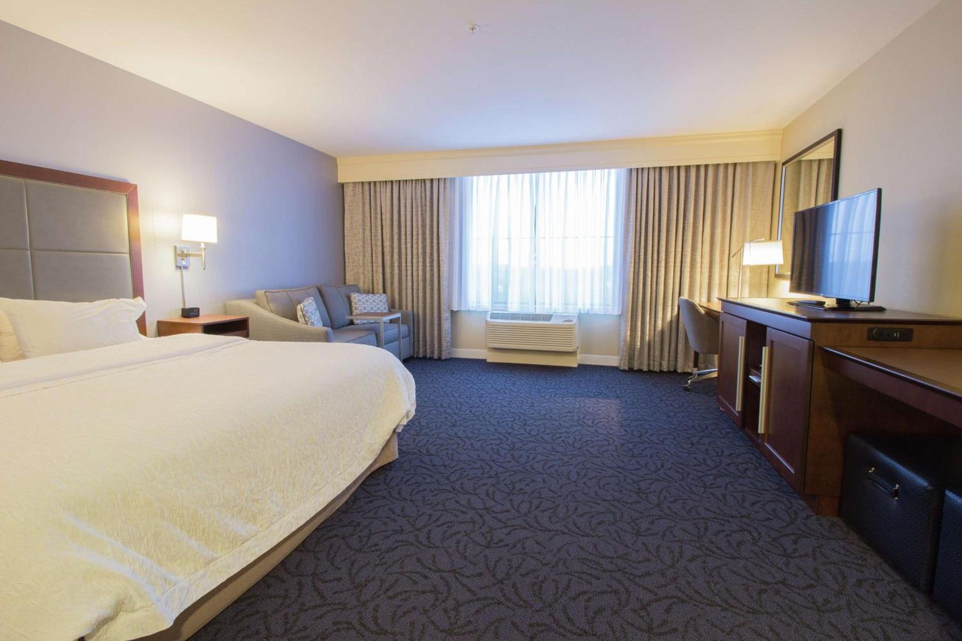 Hampton Inn & Suites Cazenovia, NY photo 15