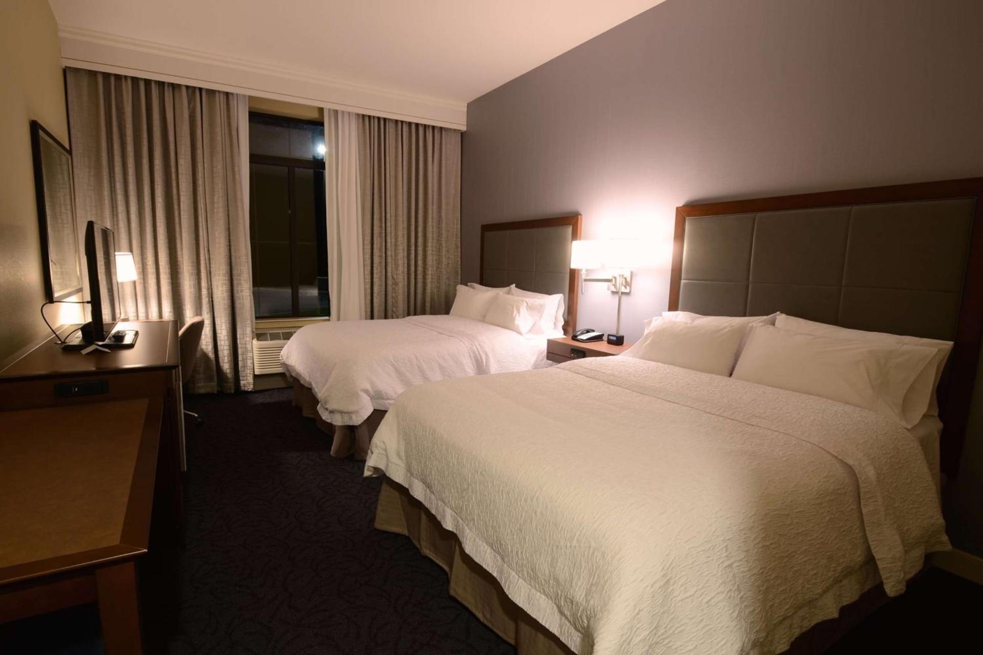 Hampton Inn & Suites Cazenovia, NY photo 25
