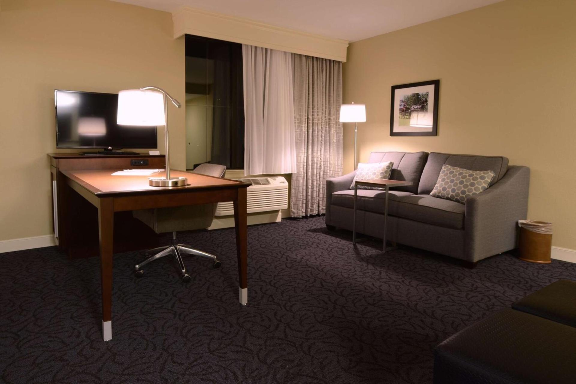 Hampton Inn & Suites Cazenovia, NY photo 28