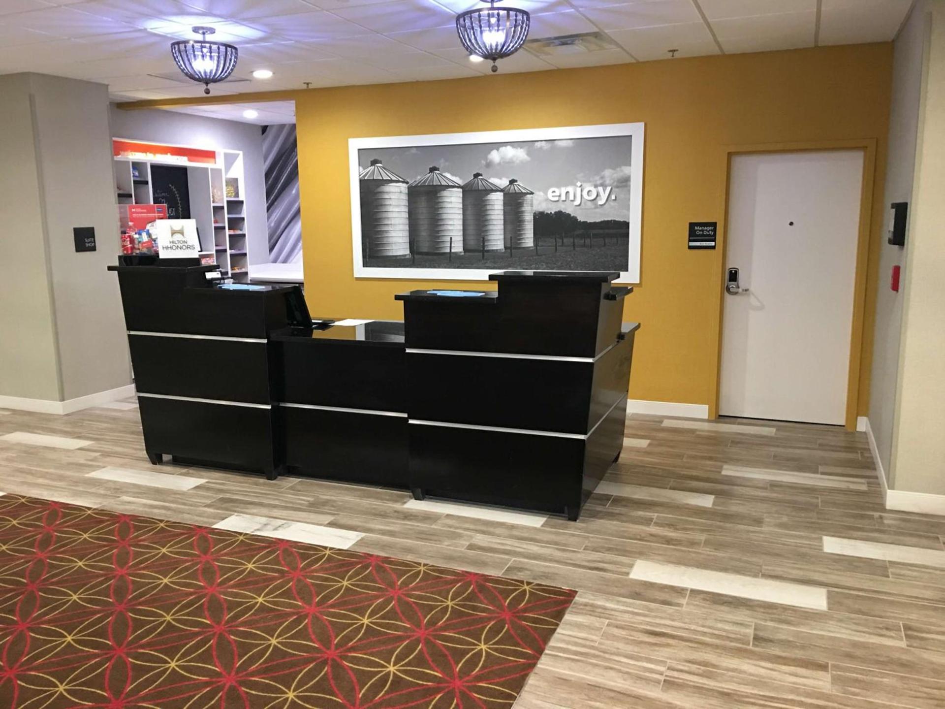 Hampton Inn McPherson photo 5
