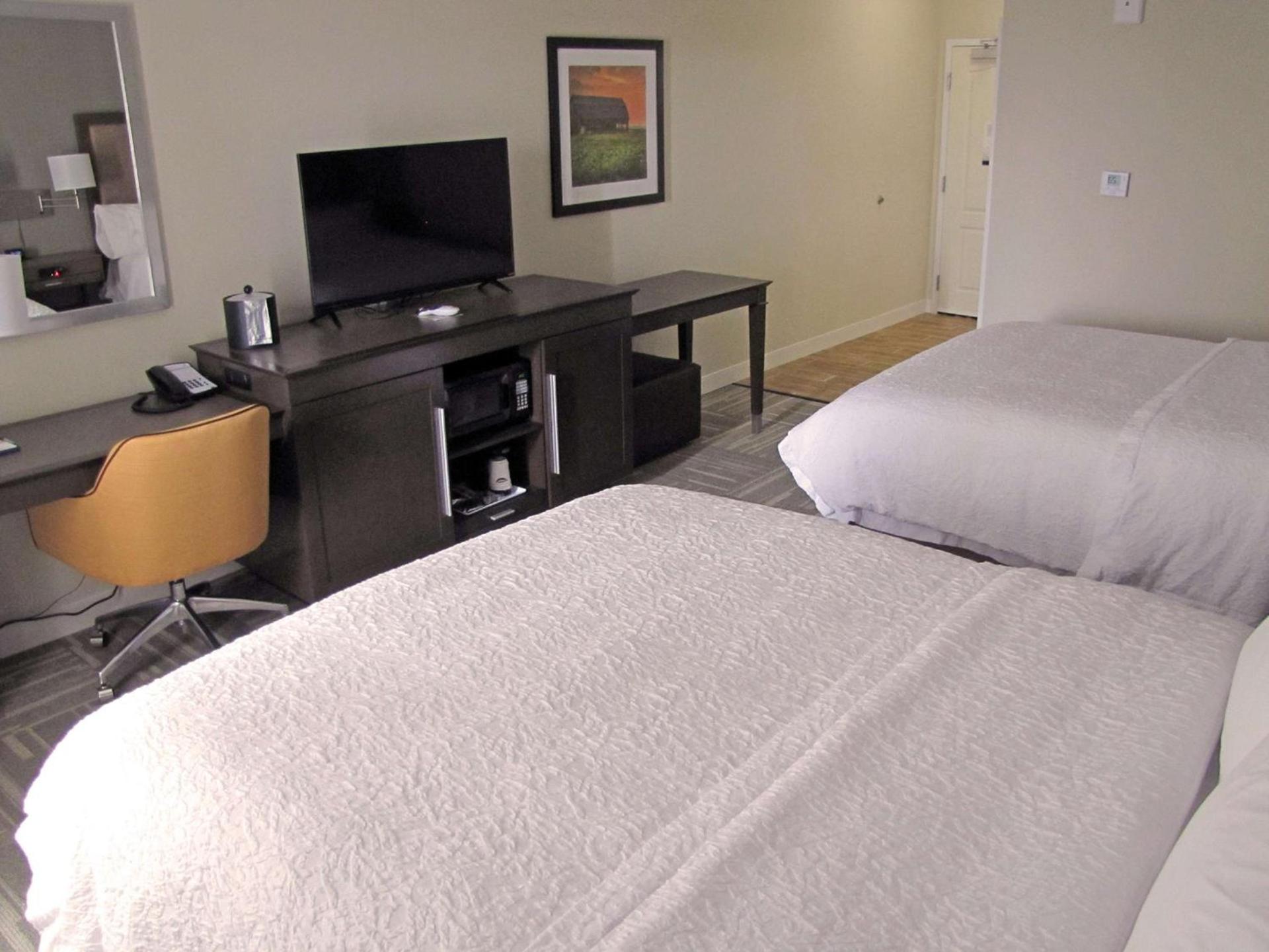 Hampton Inn McPherson photo 33