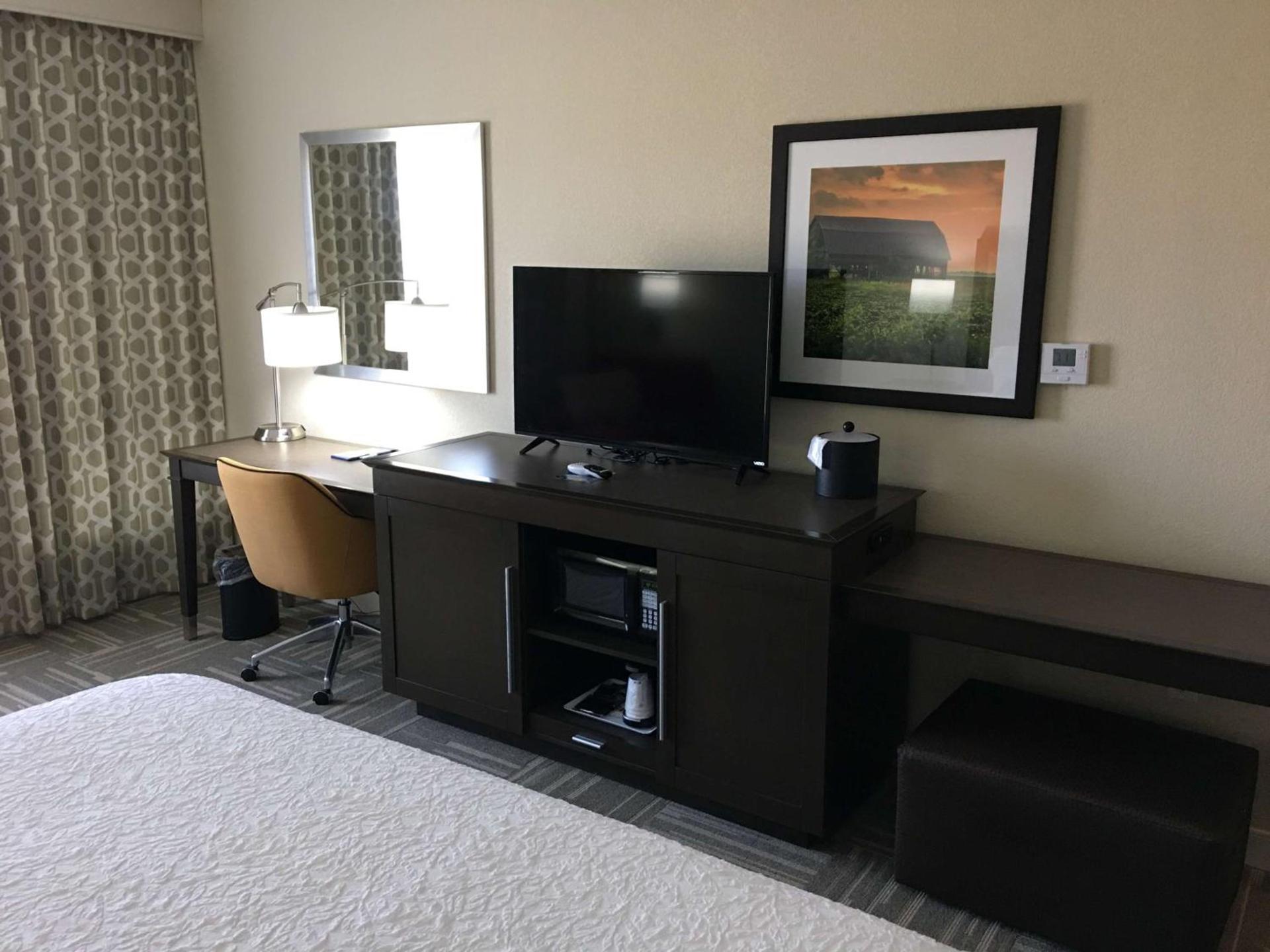 Hampton Inn McPherson photo 35
