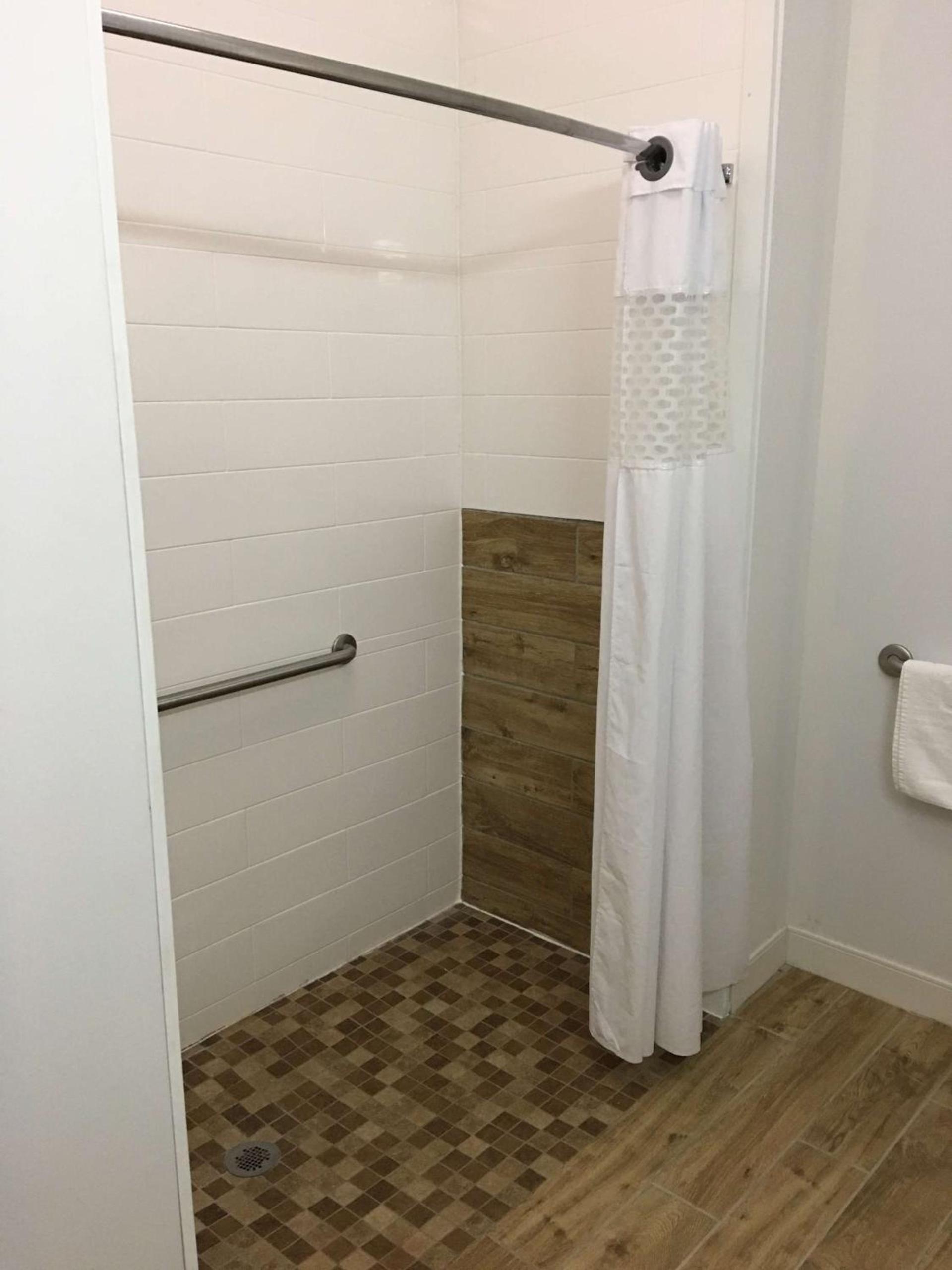 Hampton Inn McPherson photo 37