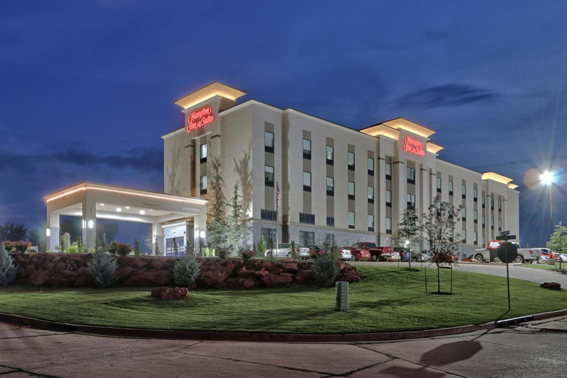 Hampton Inn & Suites Guthrie, OK photo 3