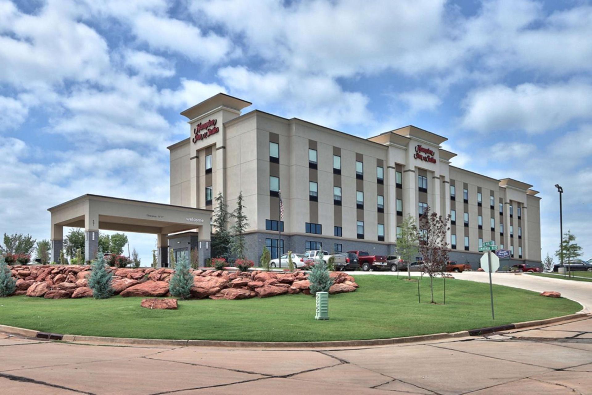 Hampton Inn & Suites Guthrie, OK photo 4