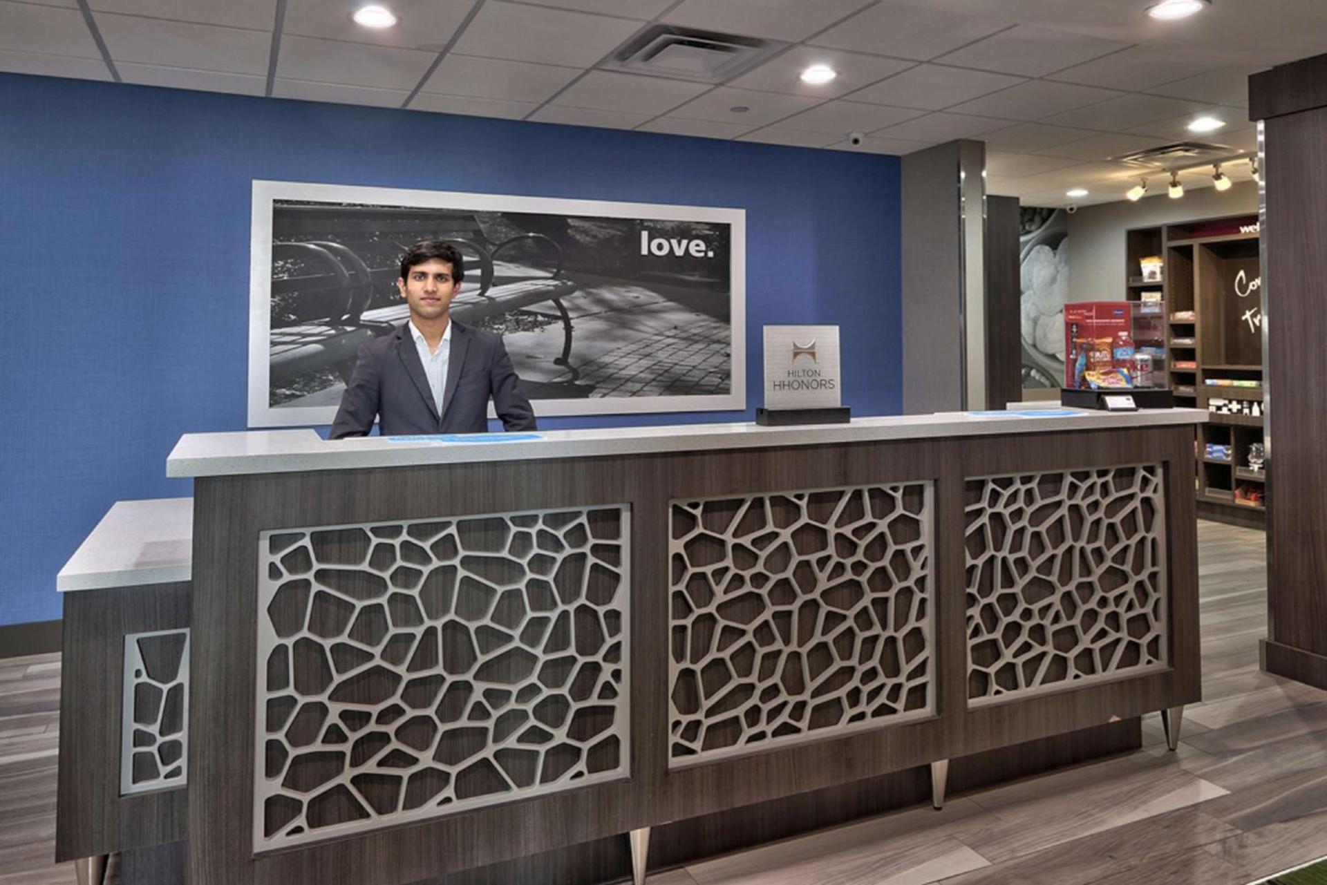 Hampton Inn & Suites Guthrie, OK photo 6