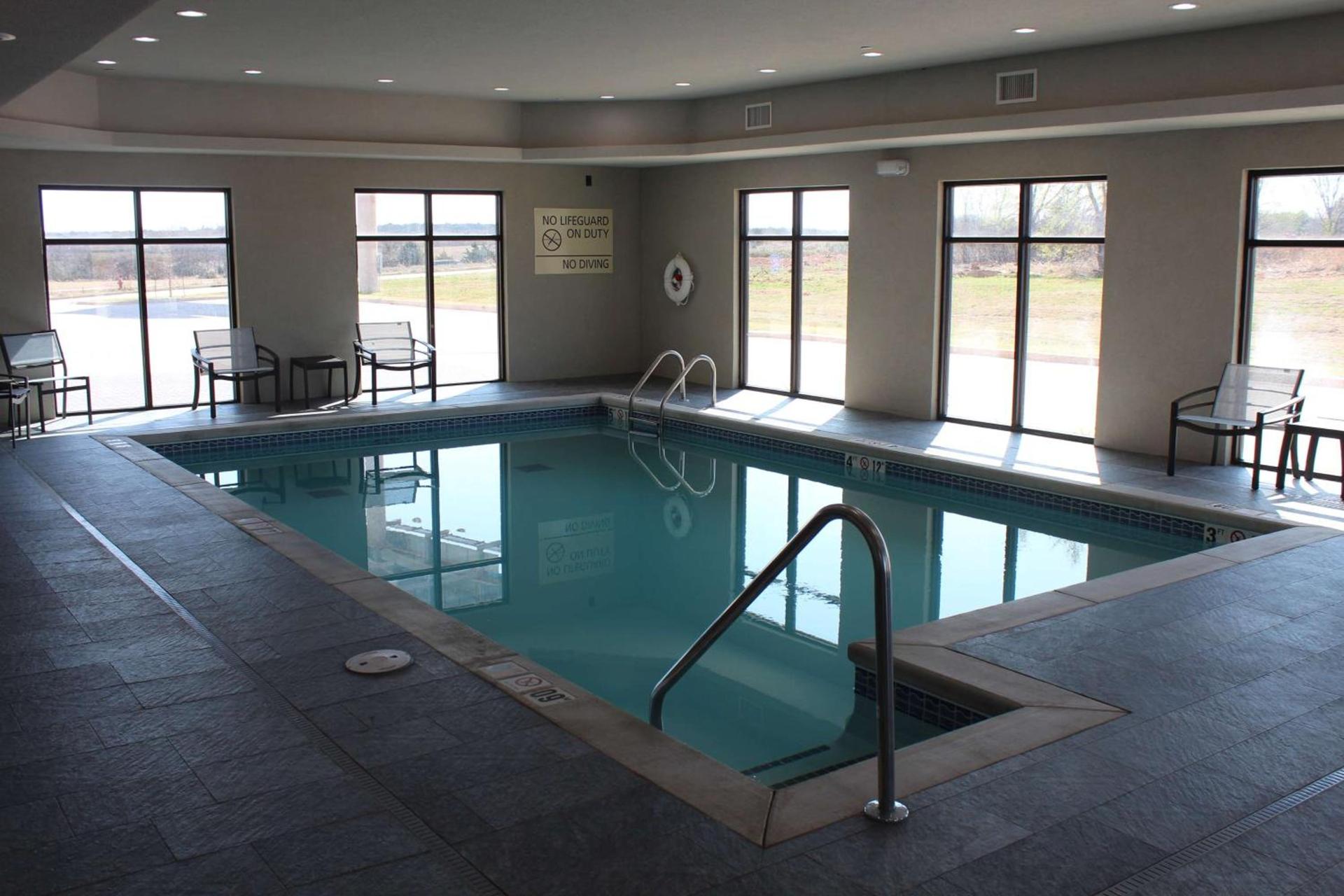 Hampton Inn & Suites Guthrie, OK photo 9