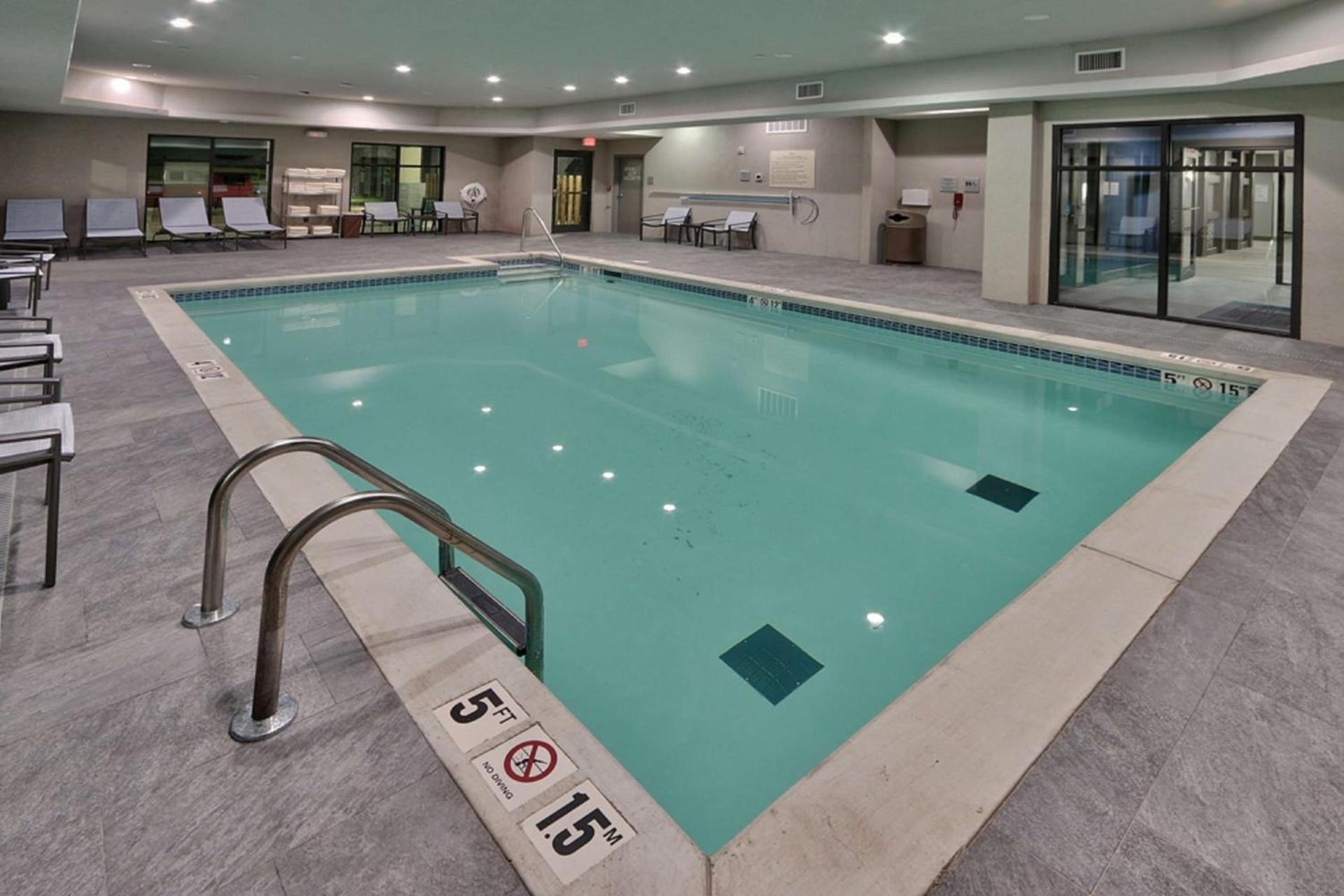 Hampton Inn & Suites Guthrie, OK photo 10