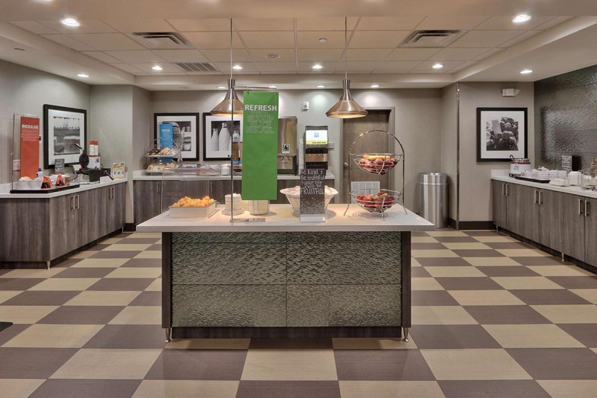 Hampton Inn & Suites Guthrie, OK photo 13