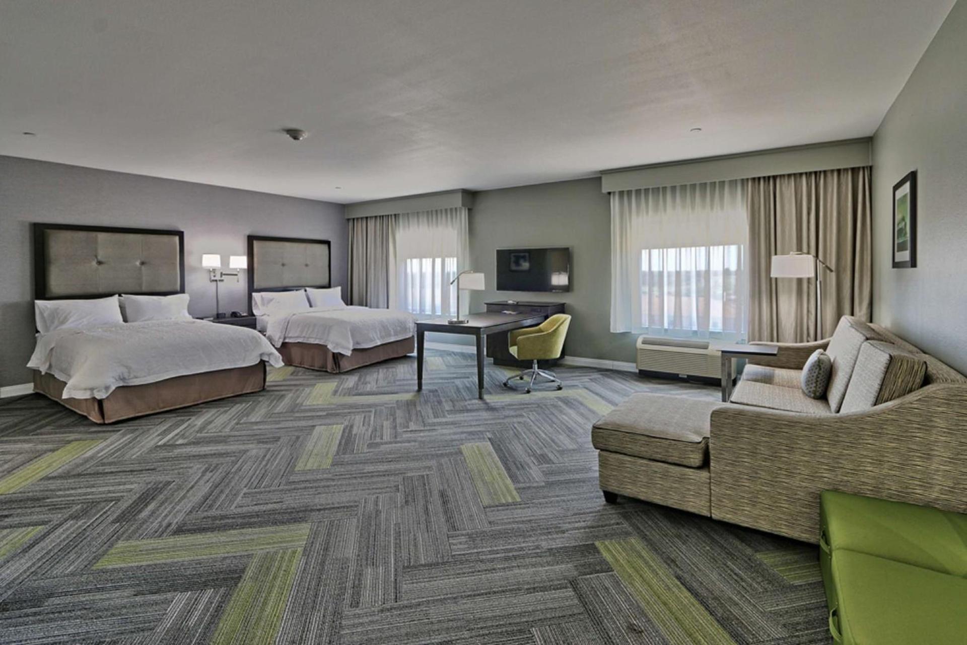 Hampton Inn & Suites Guthrie, OK photo 38