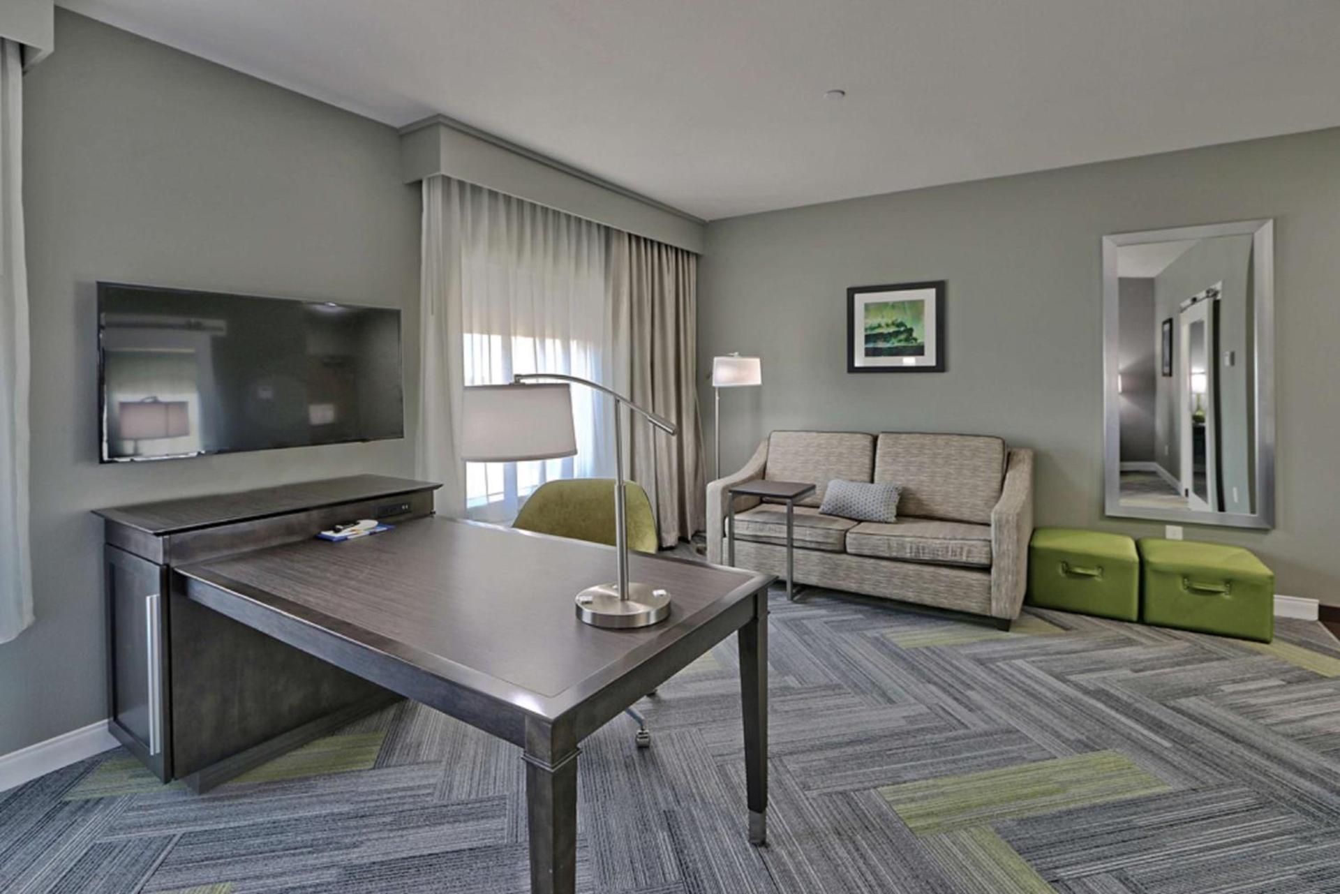 Hampton Inn & Suites Guthrie, OK photo 42