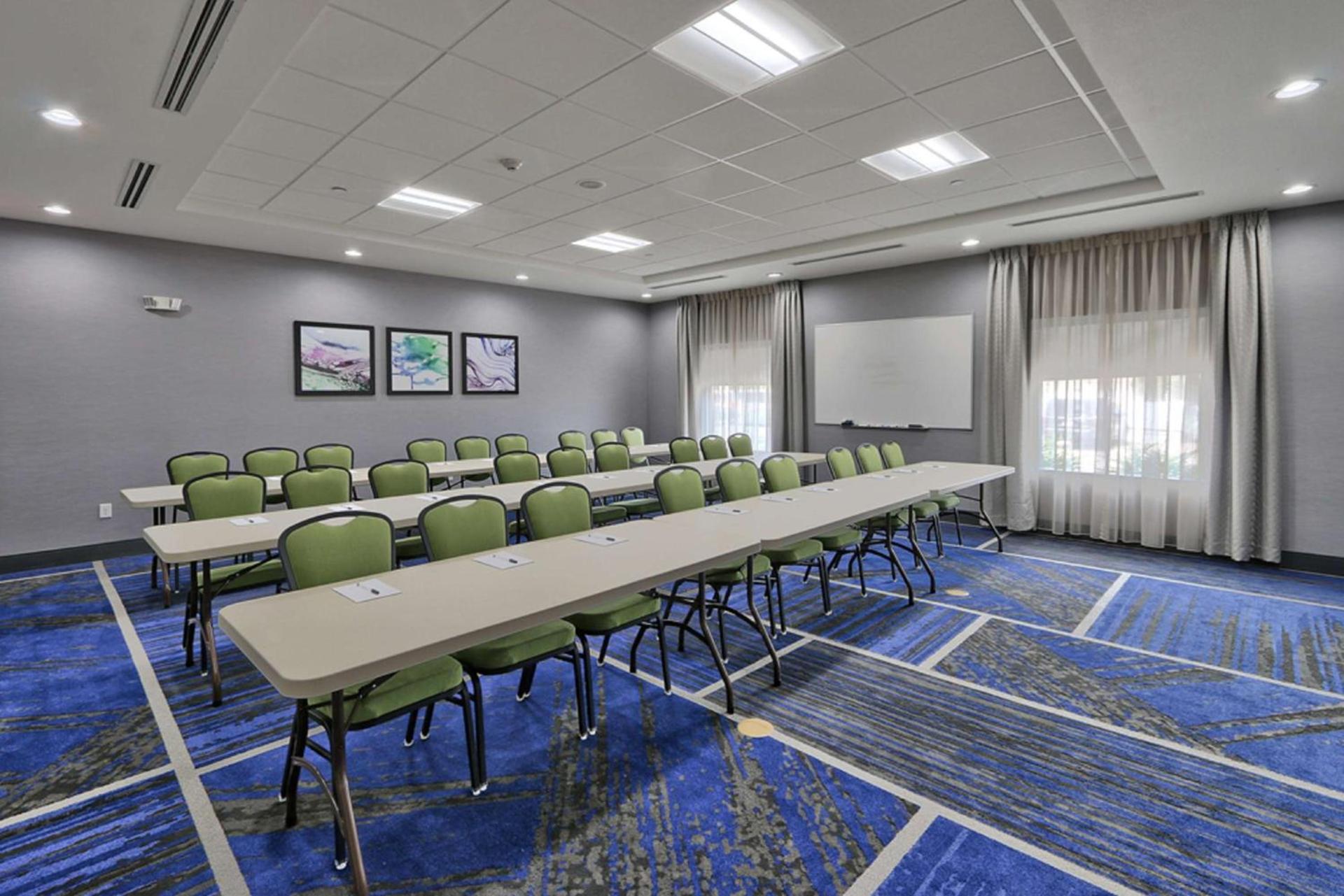 Hampton Inn & Suites Guthrie, OK photo 45