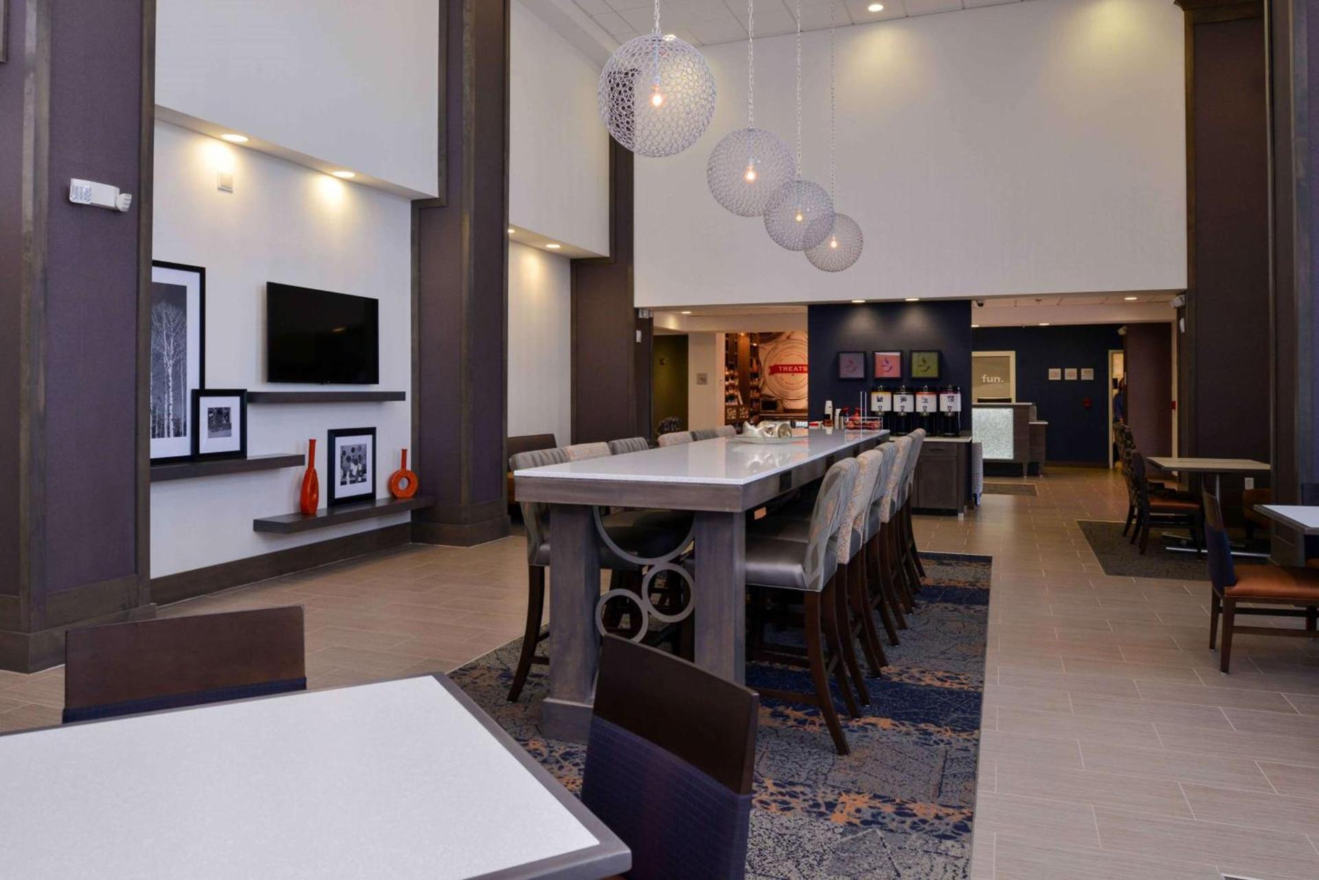 Hampton Inn & Suites Albany-East Greenbush, NY photo 6