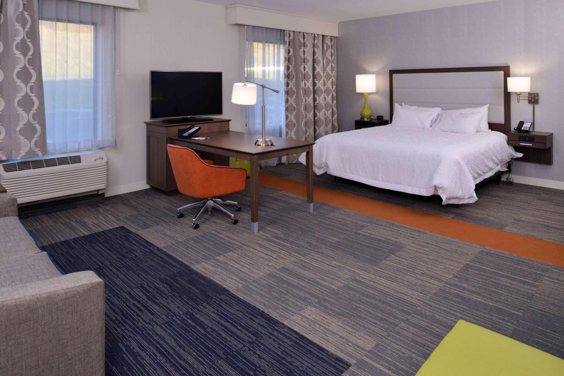 Hampton Inn & Suites Albany-East Greenbush, NY photo 26