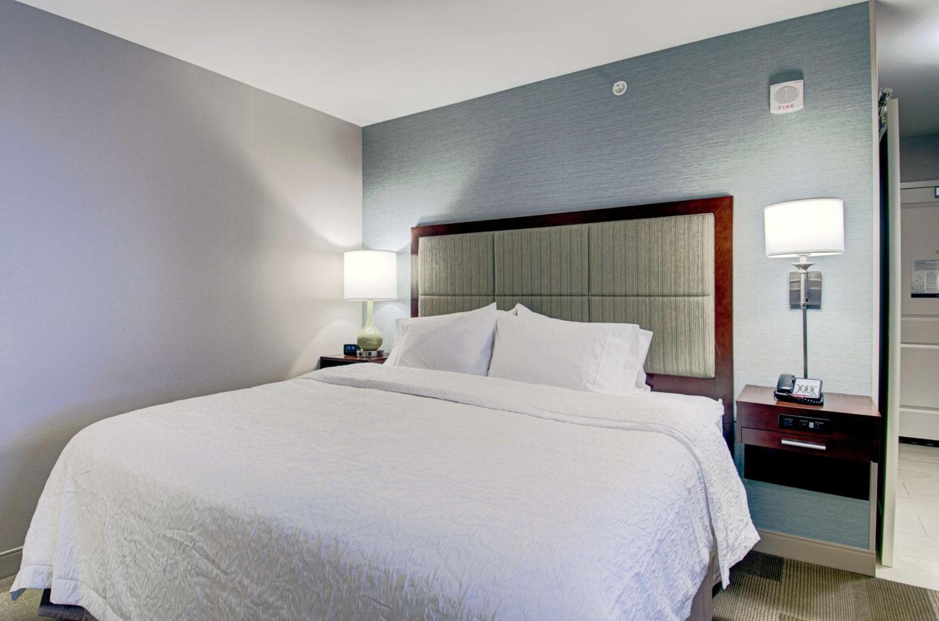 Hampton Inn Boston - Westborough photo 24
