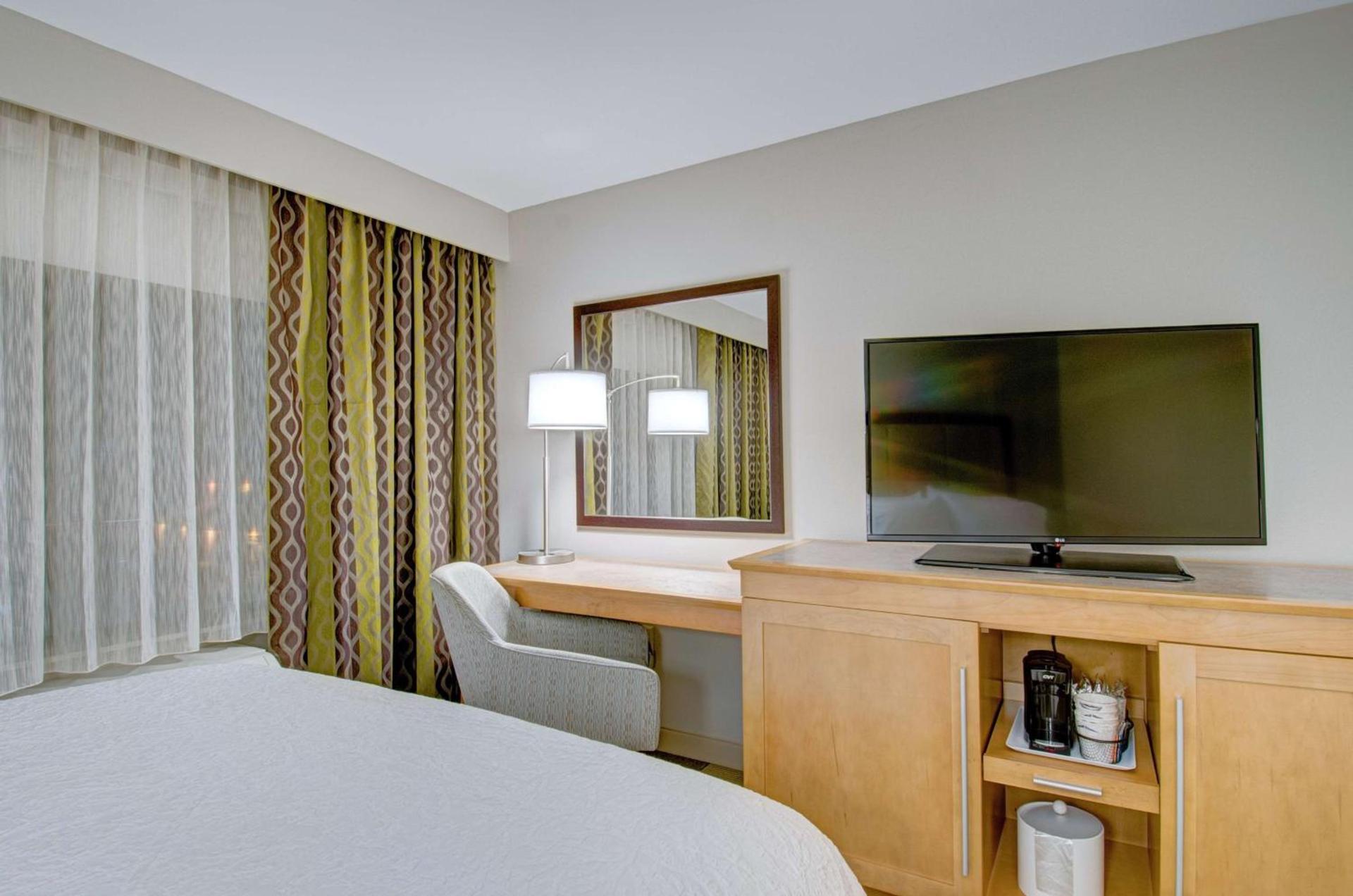 Hampton Inn Boston - Westborough photo 20